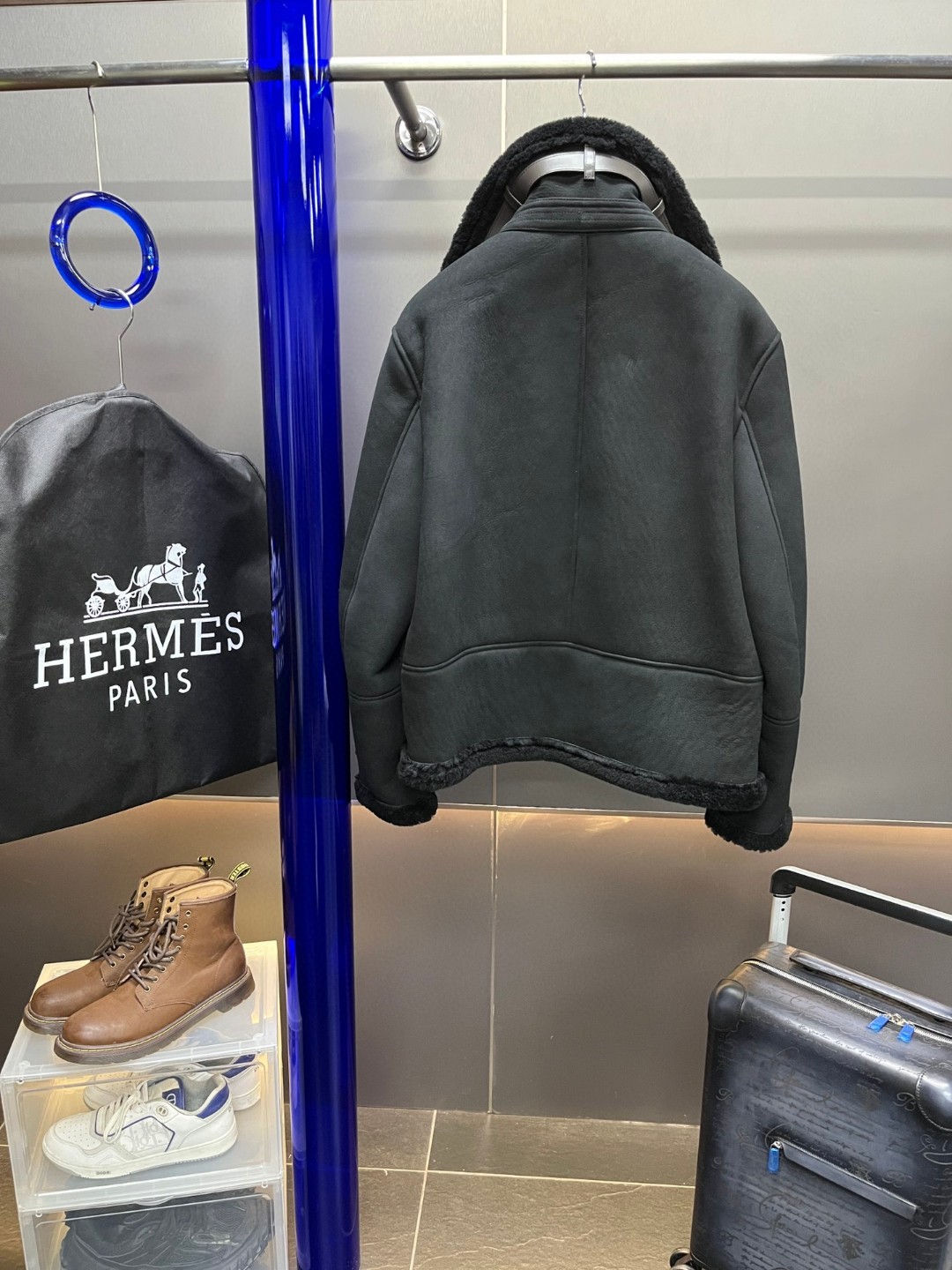 HERMES 爱马仕 皮毛一体拉链外套 夹克 皮衣 长袖 保暖 黑色 