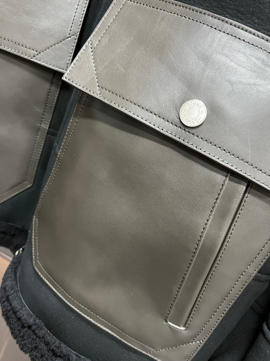 HERMES 爱马仕 皮毛一体拉链外套 夹克 皮衣 长袖 保暖 黑色 