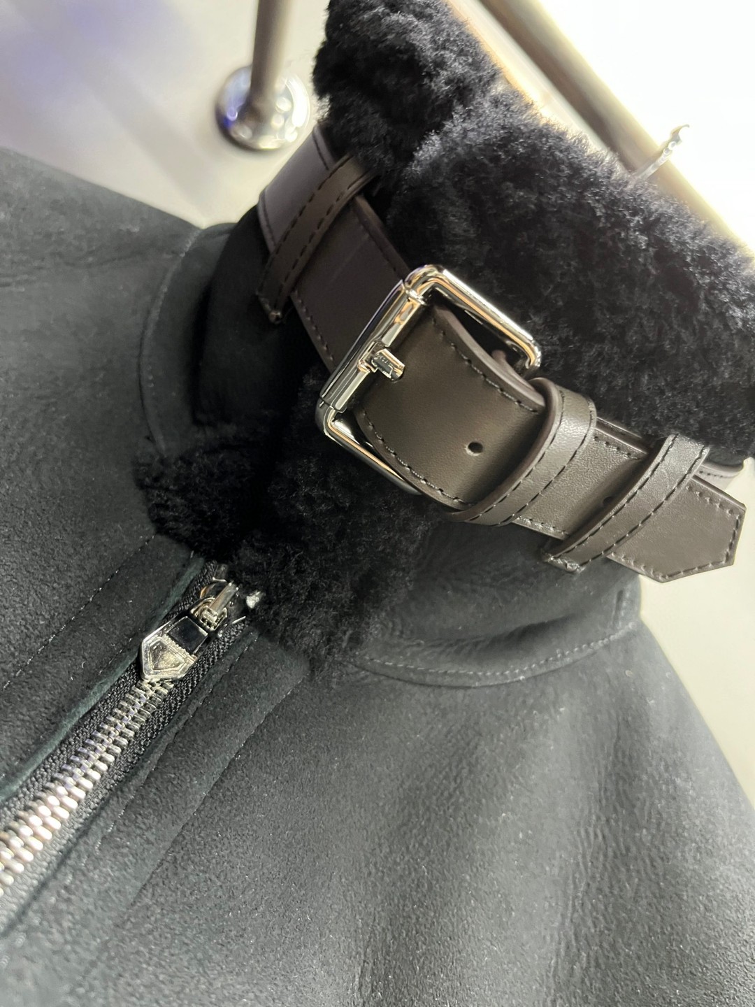 HERMES 爱马仕 皮毛一体拉链外套 夹克 皮衣 长袖 保暖 黑色 