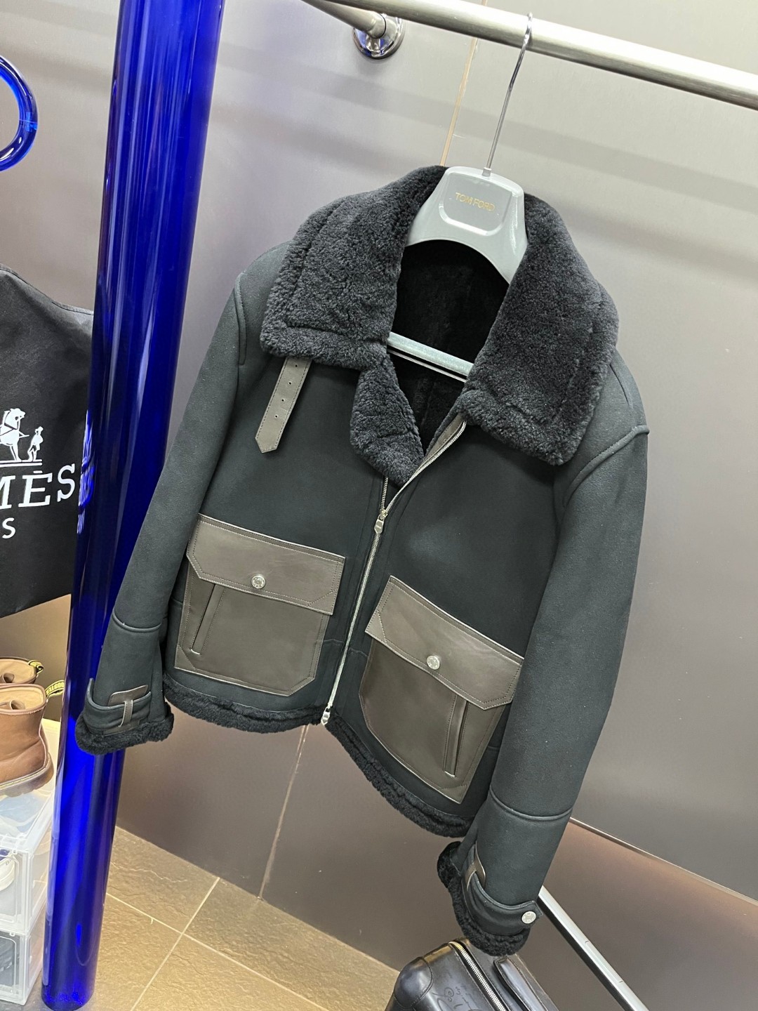 HERMES 爱马仕 皮毛一体拉链外套 夹克 皮衣 长袖 保暖 黑色 