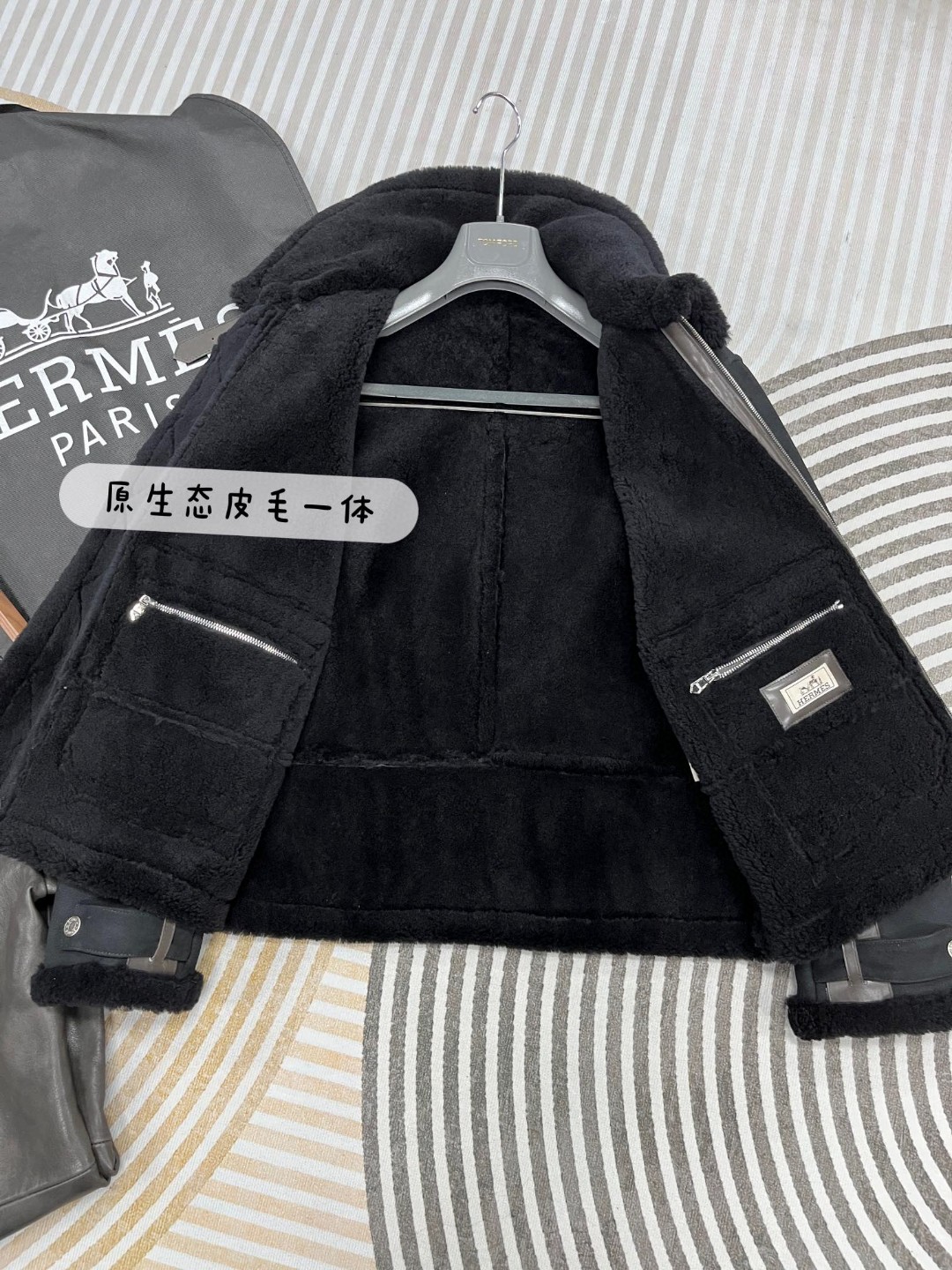 HERMES 爱马仕 皮毛一体拉链外套 夹克 皮衣 长袖 保暖 黑色 