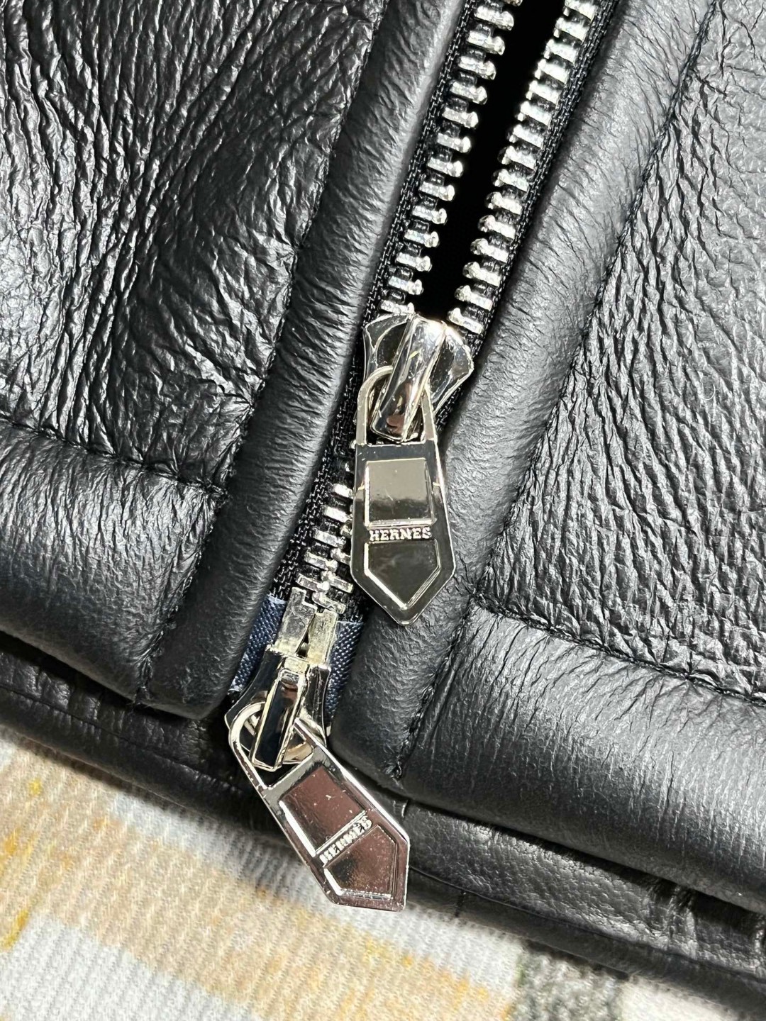 HERMES 爱马仕 皮毛一体拉链外套 夹克 皮衣 长袖 保暖 黑色 