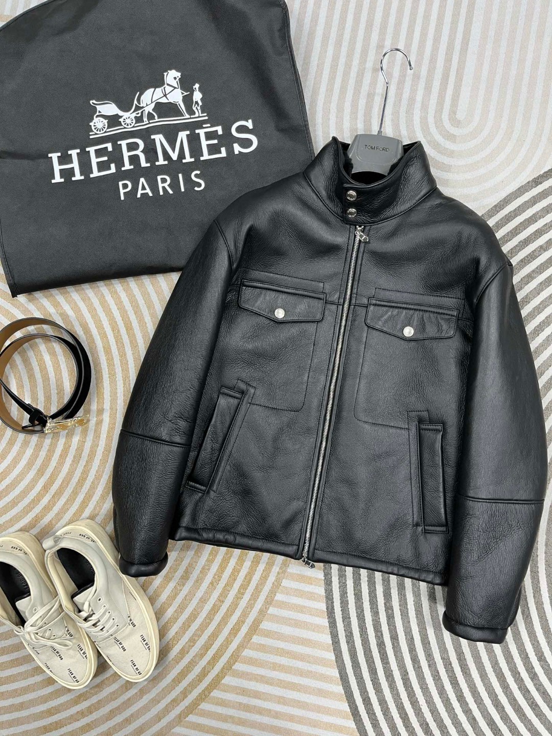 HERMES 爱马仕 皮毛一体拉链外套 夹克 皮衣 长袖 保暖 黑色 