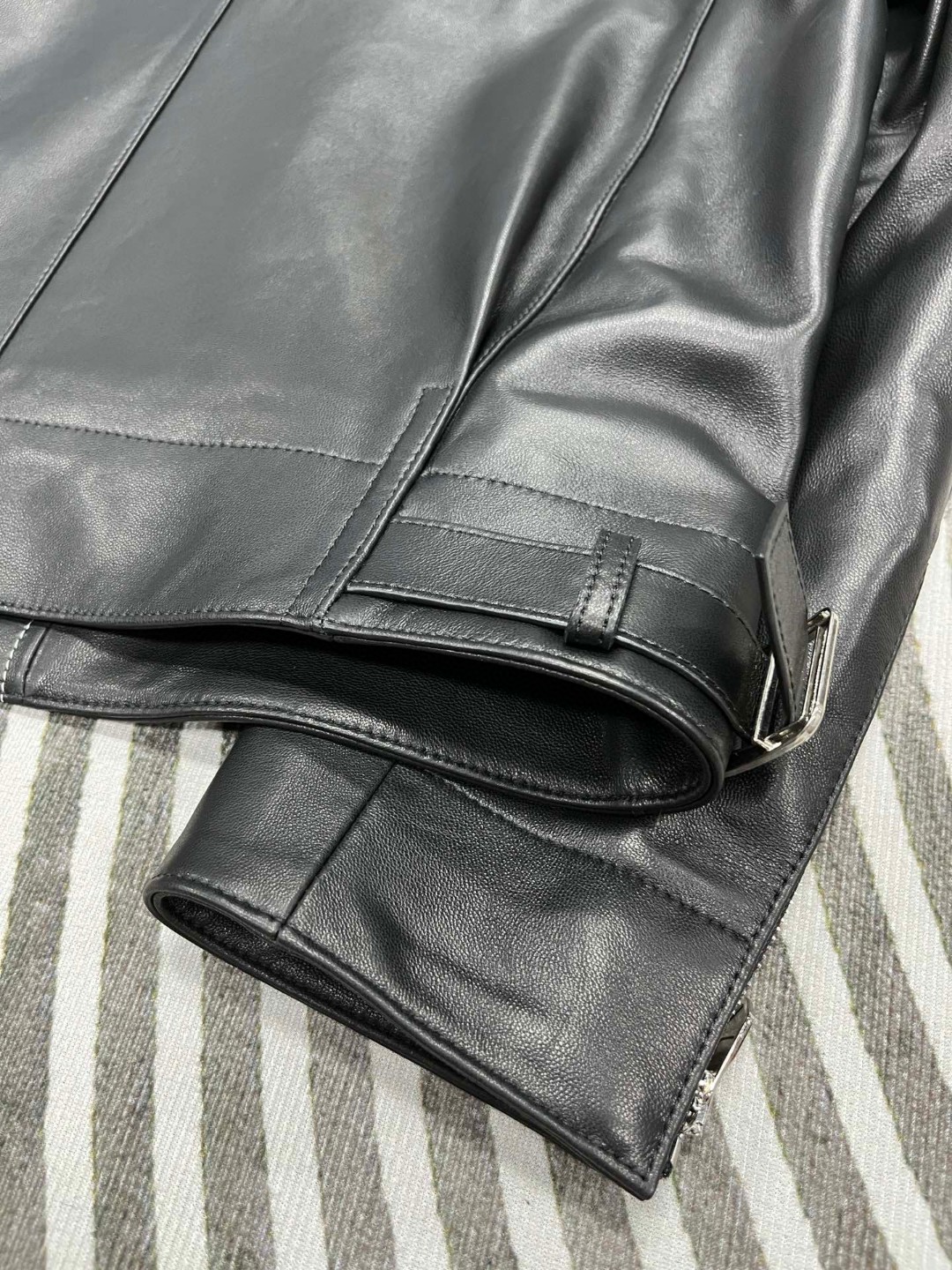 HERMES 爱马仕 羊皮拉链商务夹克 外套 皮衣 长袖 黑色 