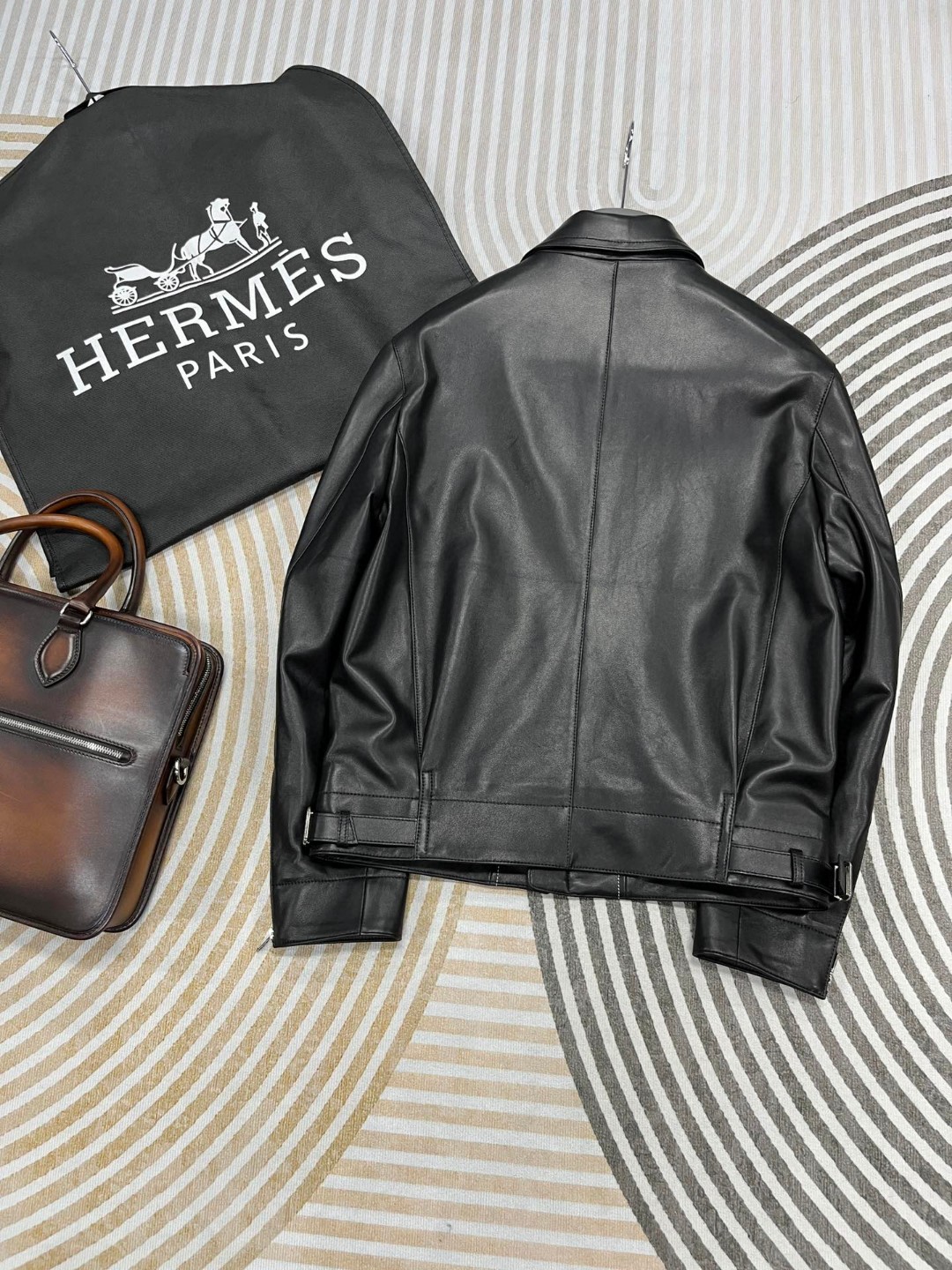 HERMES 爱马仕 羊皮拉链商务夹克 外套 皮衣 长袖 黑色 