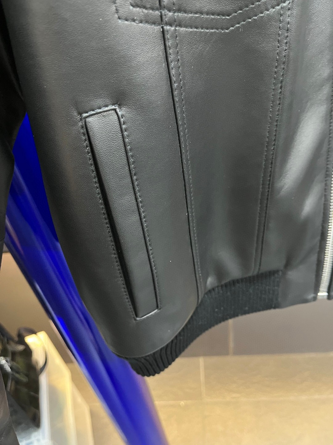 LOUIS VUITTON 路易威登 LV 可拆卸羊毛毛领夹棉羊皮夹克 皮衣 外套 保暖 长袖 黑色 白色