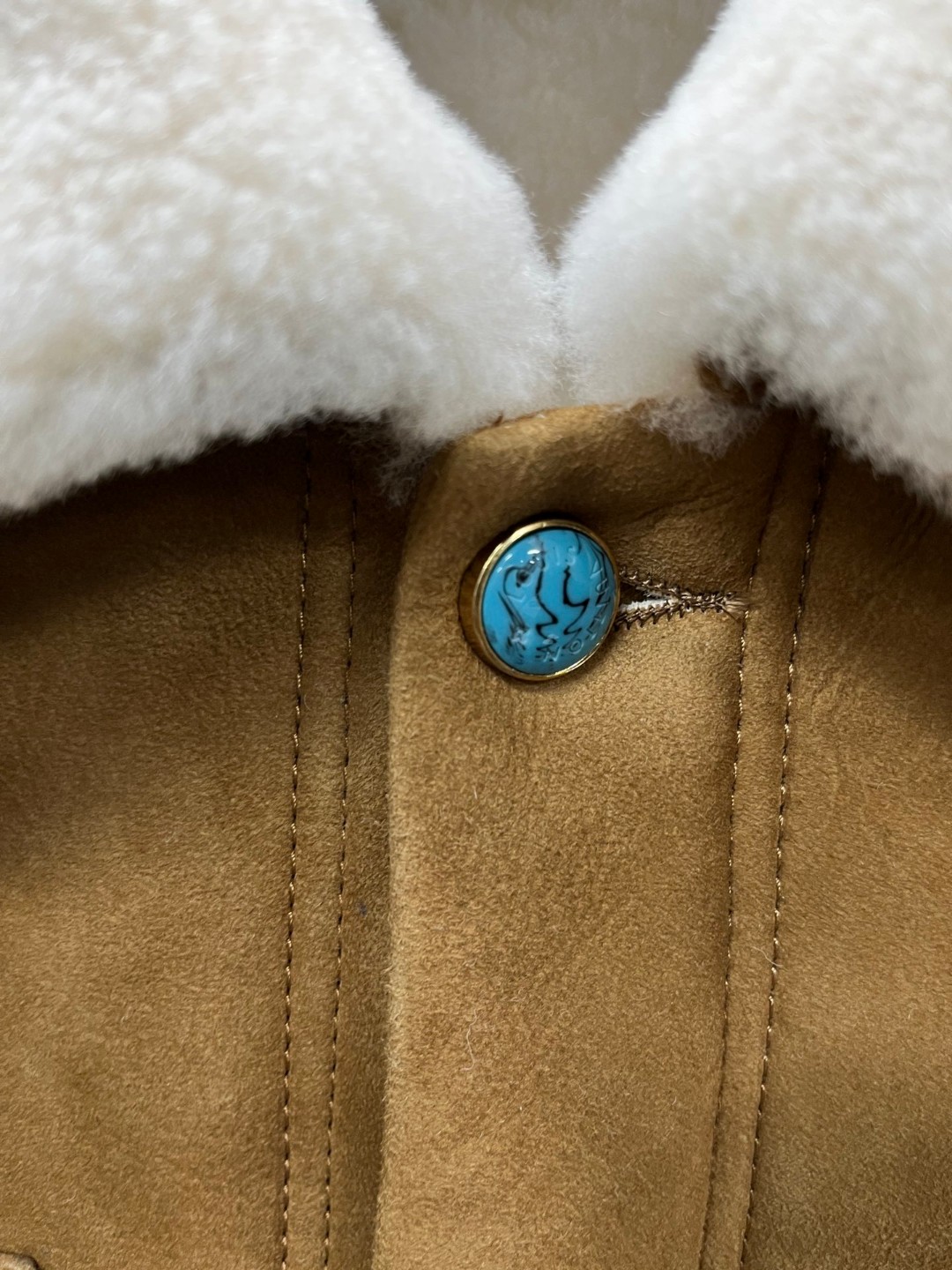 LOUIS VUITTON 路易威登 LV 皮毛一体翻领夹克 皮衣 外套 保暖 长袖 驼色 1AFXJ3