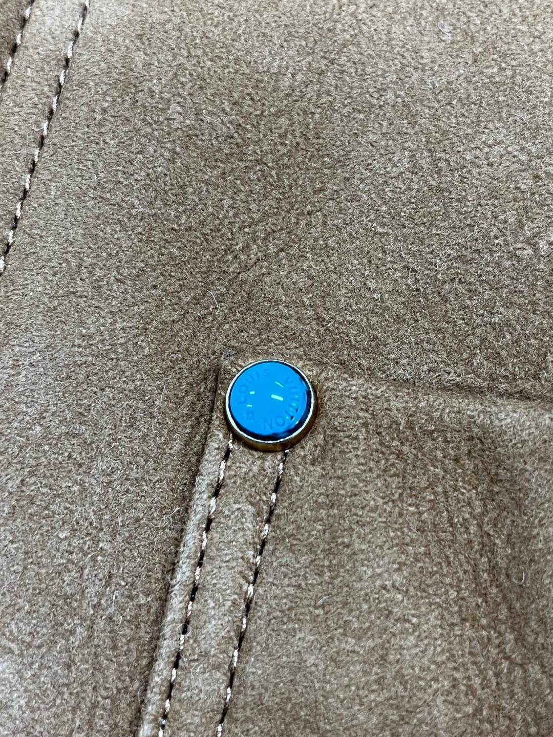 LOUIS VUITTON 路易威登 LV 皮毛一体翻领夹克 皮衣 外套 保暖 长袖 驼色 1AFXJ3