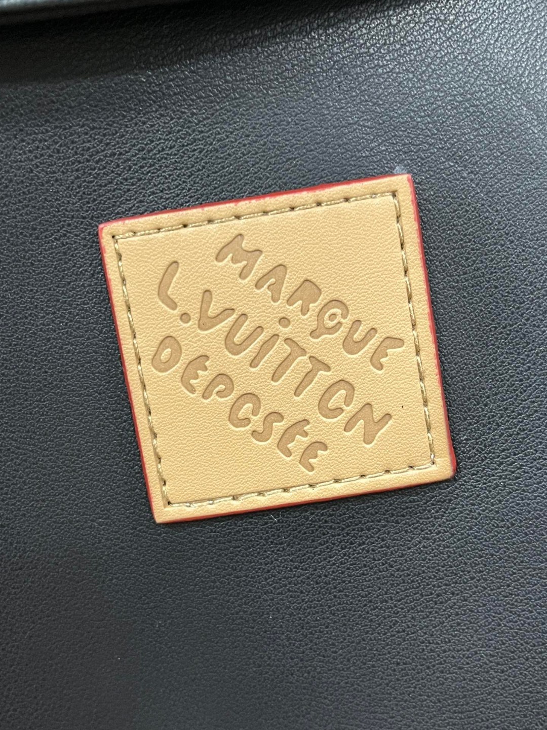 LOUIS VUITTON 路易威登 LV 可拆卸羊毛毛领夹棉羊皮夹克 皮衣 外套 保暖 长袖 黑色 白色