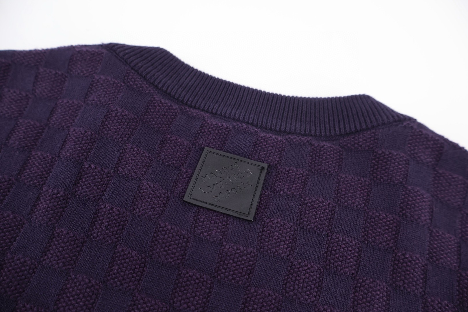 LOUIS VUITTON 路易威登 LV 字母刺绣暗纹棋盘格提花毛织T恤 短袖 紫色 A2 1AJTVG