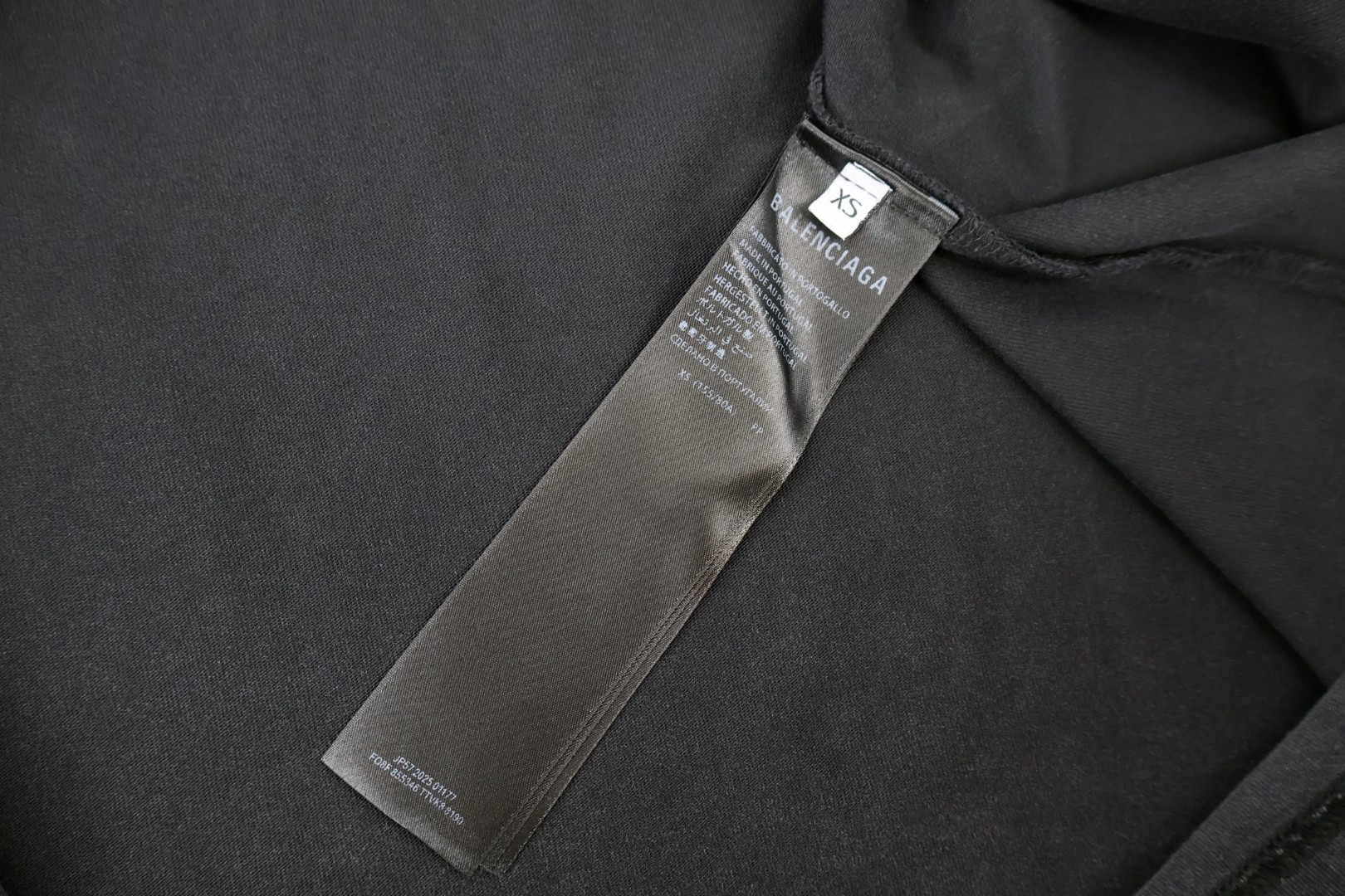 Balenciaga 巴黎世家 模糊圆环印花水洗短袖 T恤 圆领 夏季 黑色 A0 764235TTVN59034