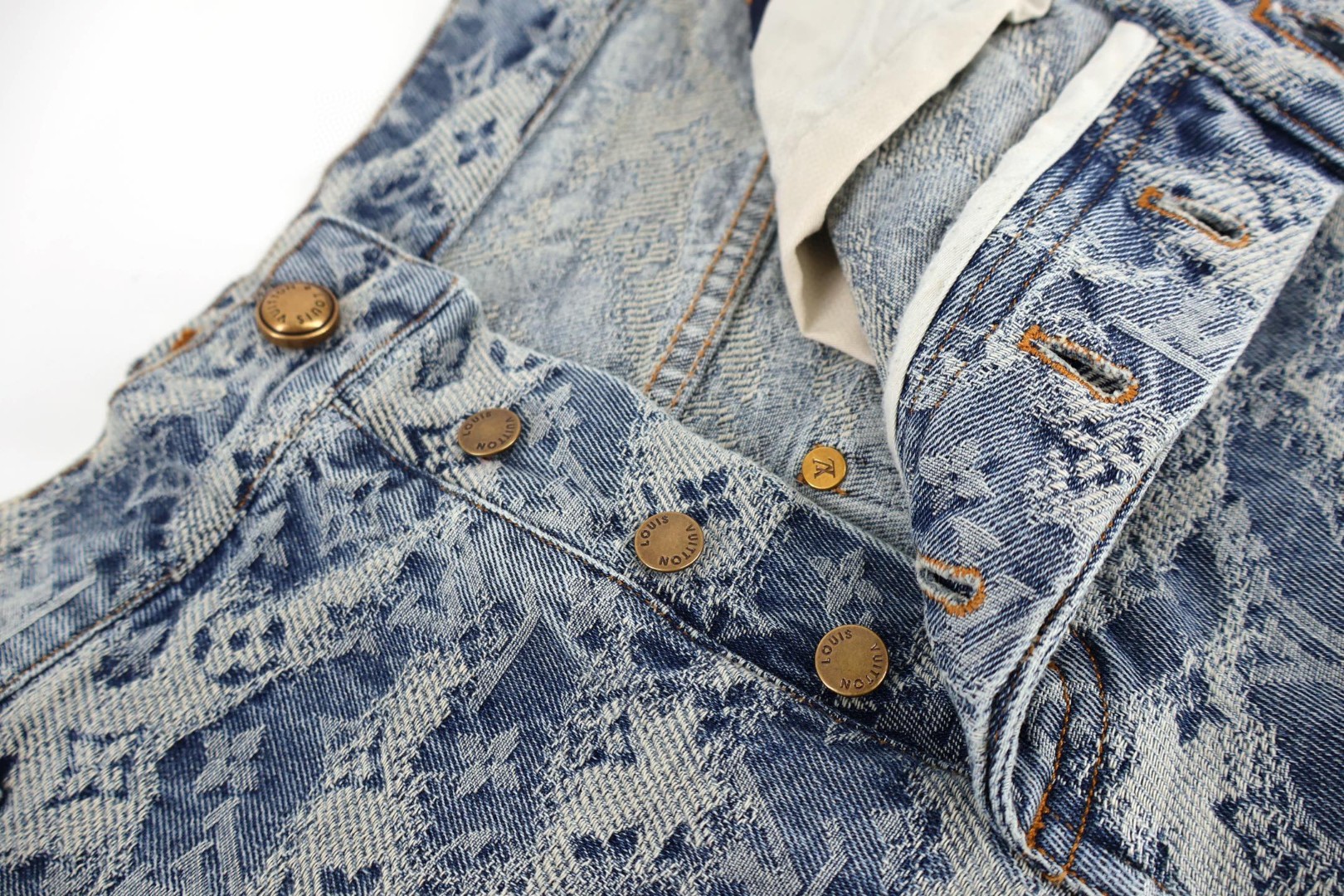 LOUIS VUITTON 路易威登 满印提花滑板牛仔裤 裤子 长裤 B0 1AJBJY