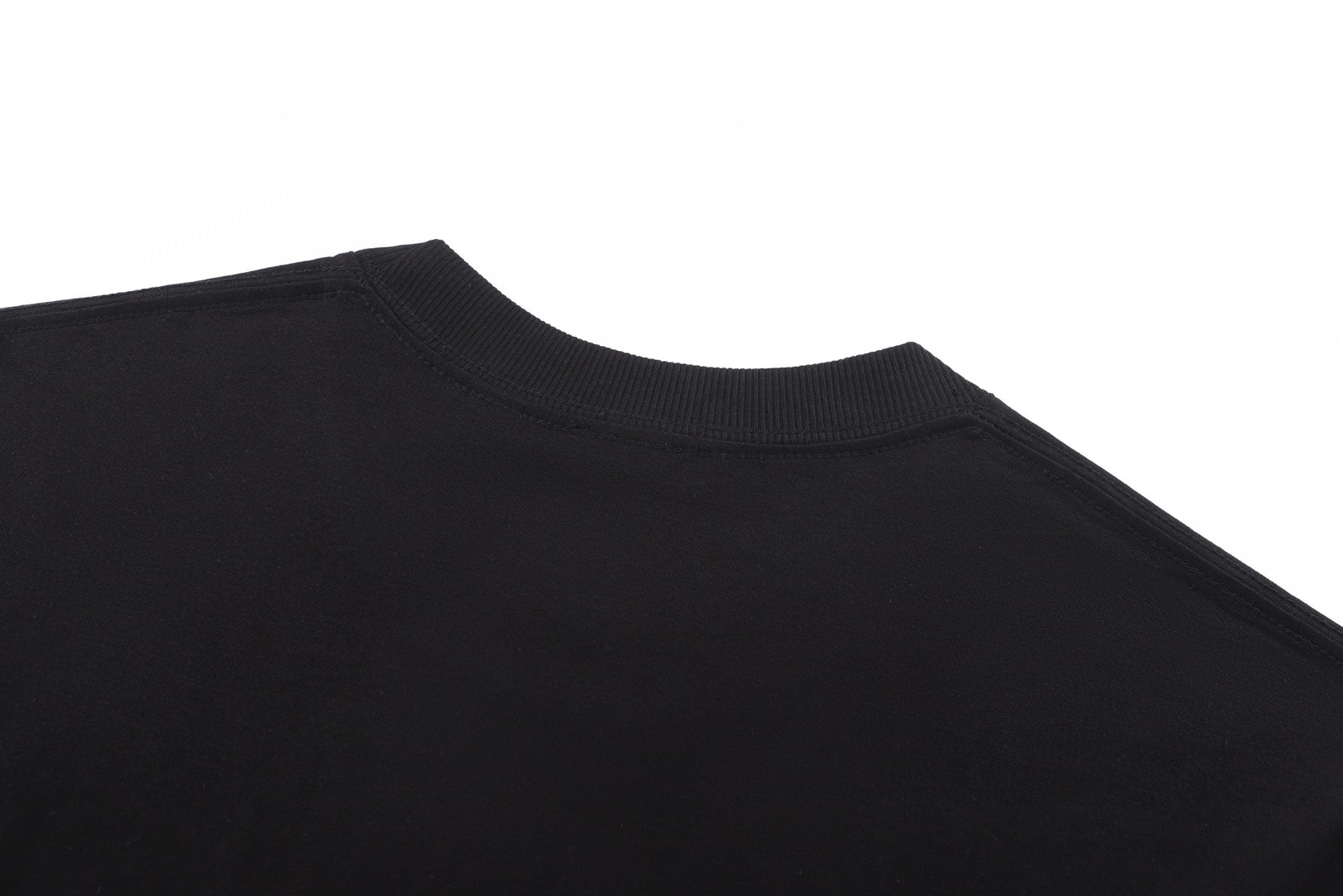 Burberry 巴宝莉 格纹拼色圆领短袖 T恤 夏季 白色 黑色 A0