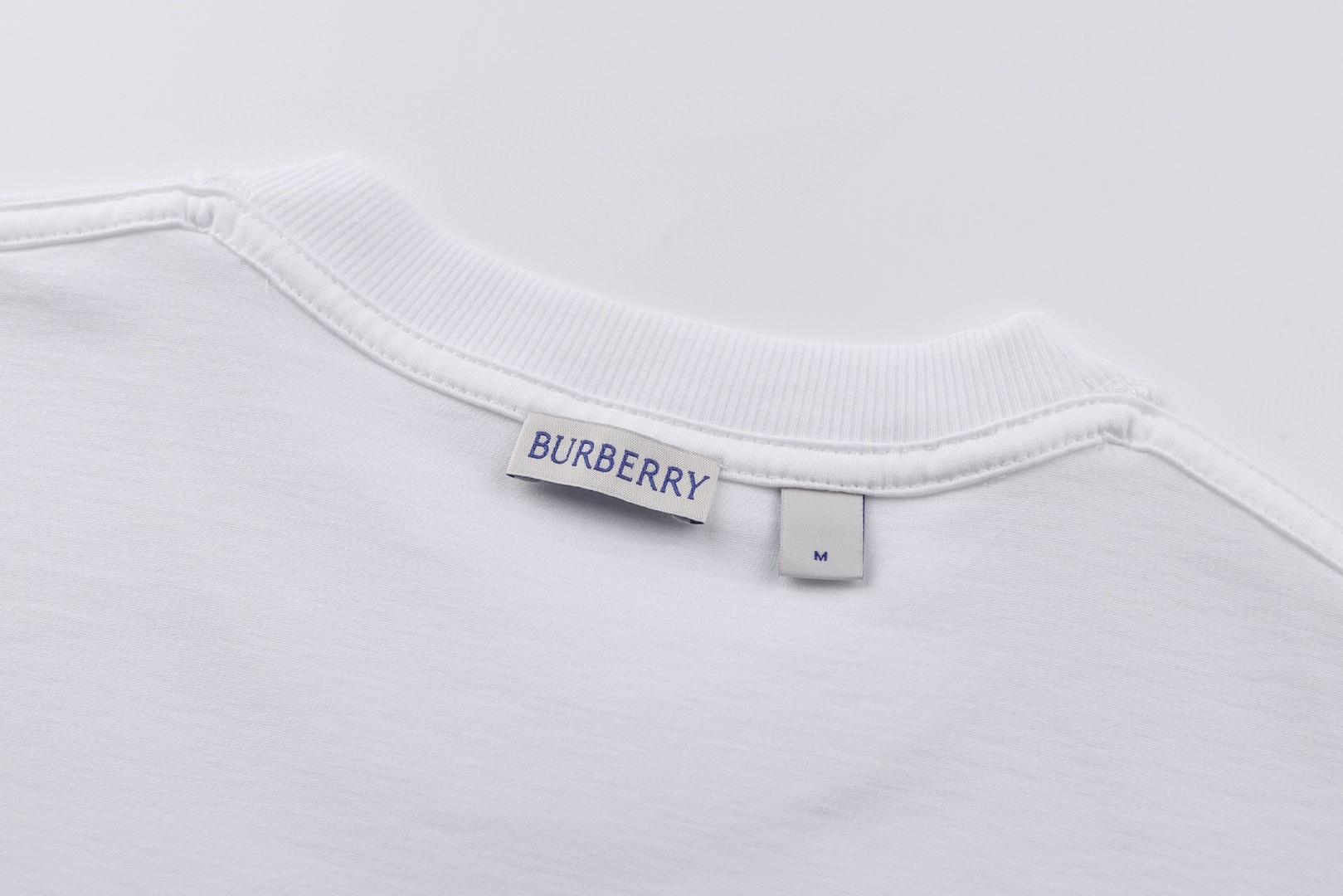 Burberry 巴宝莉 格纹拼色圆领短袖 T恤 夏季 白色 黑色 A0