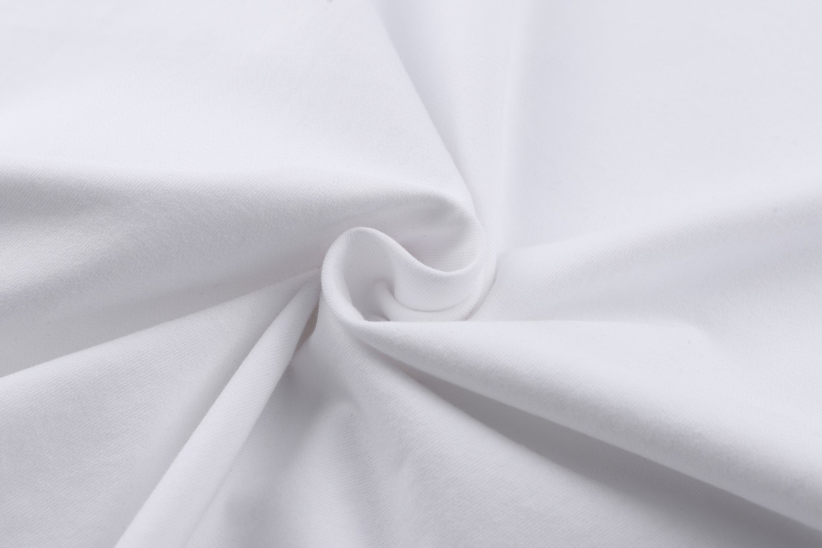 Burberry 巴宝莉 格纹拼色圆领短袖 T恤 夏季 白色 黑色 A0