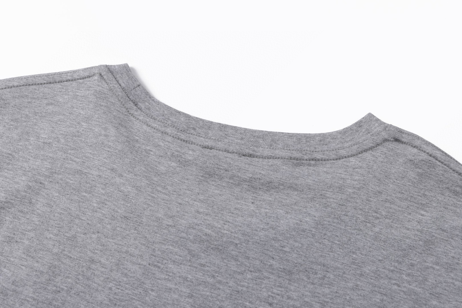 SAINT LAURENT YSL 经典纯色刺绣徽标圆领短袖 T恤 夏款 白色 灰色 黑色