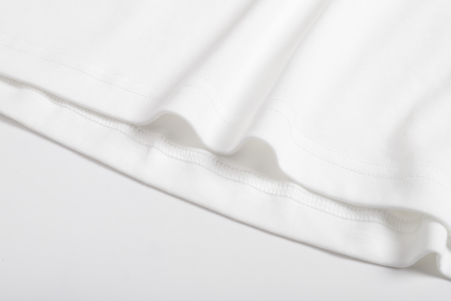 LOUIS VUITTON 路易威登 LV Nigo 联名款 字母logo印花 T恤 短袖 白色 A0 1AHW89