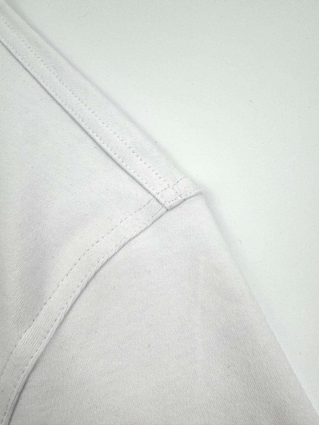 HERMES 爱马仕 皮革图案标识圆领短袖 T恤 夏款 黑色 白色 A0 H657800HA02