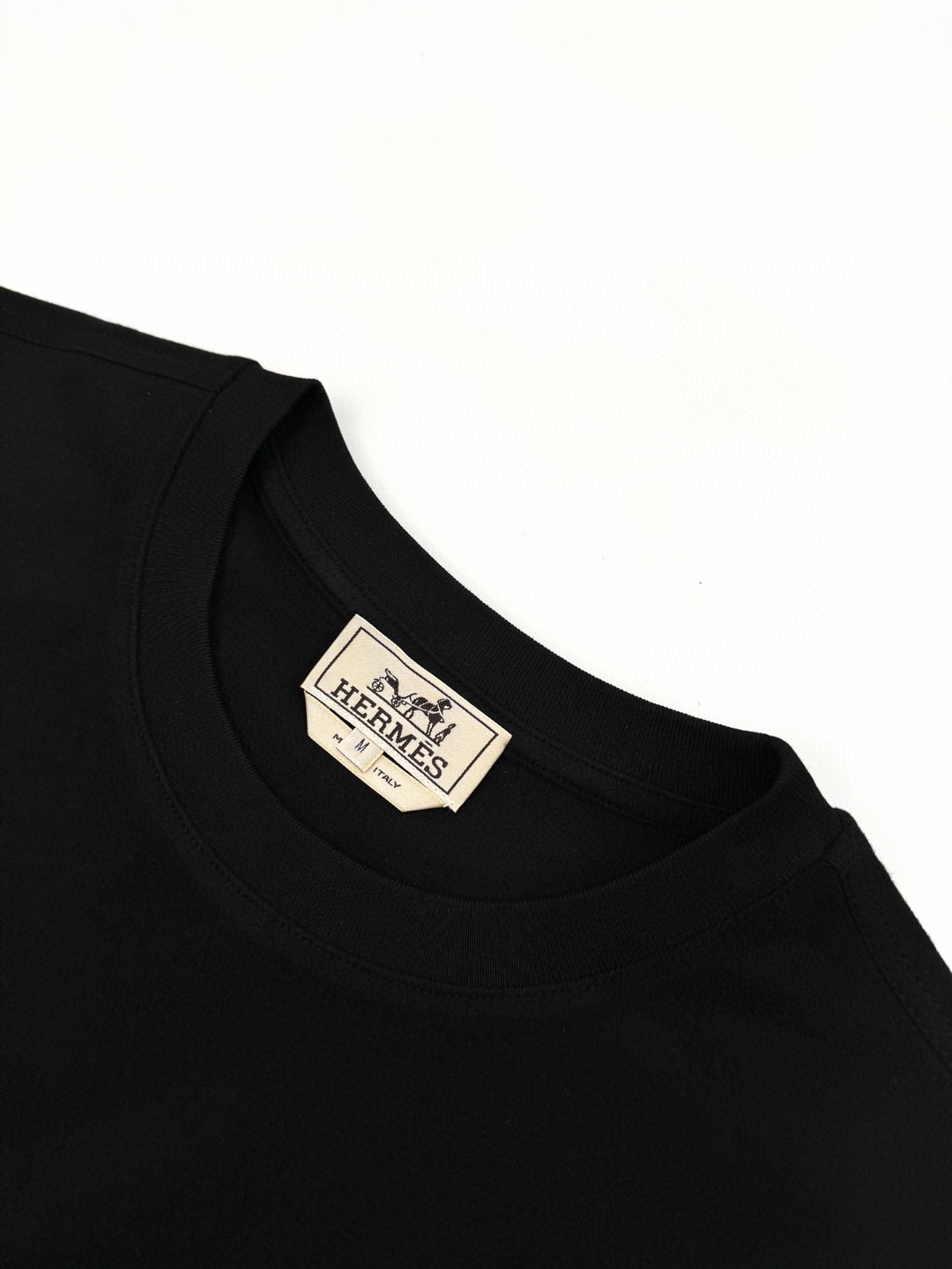 HERMES 爱马仕 皮革图案标识圆领短袖 T恤 夏款 黑色 白色 A0 H657800HA02