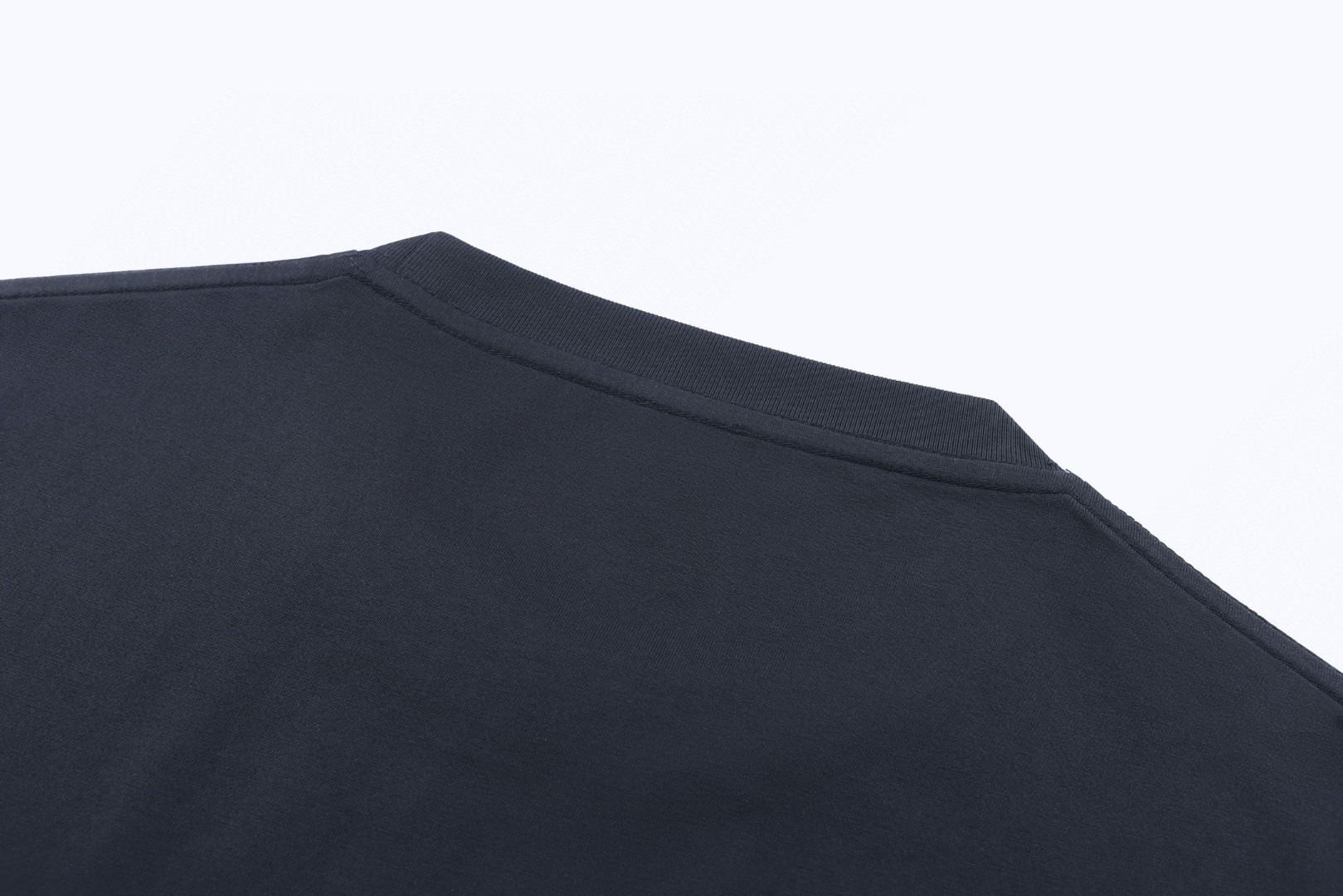 Loewe 罗意威 纯色激光烧花刺绣圆领短袖 T恤 夏款 A0 