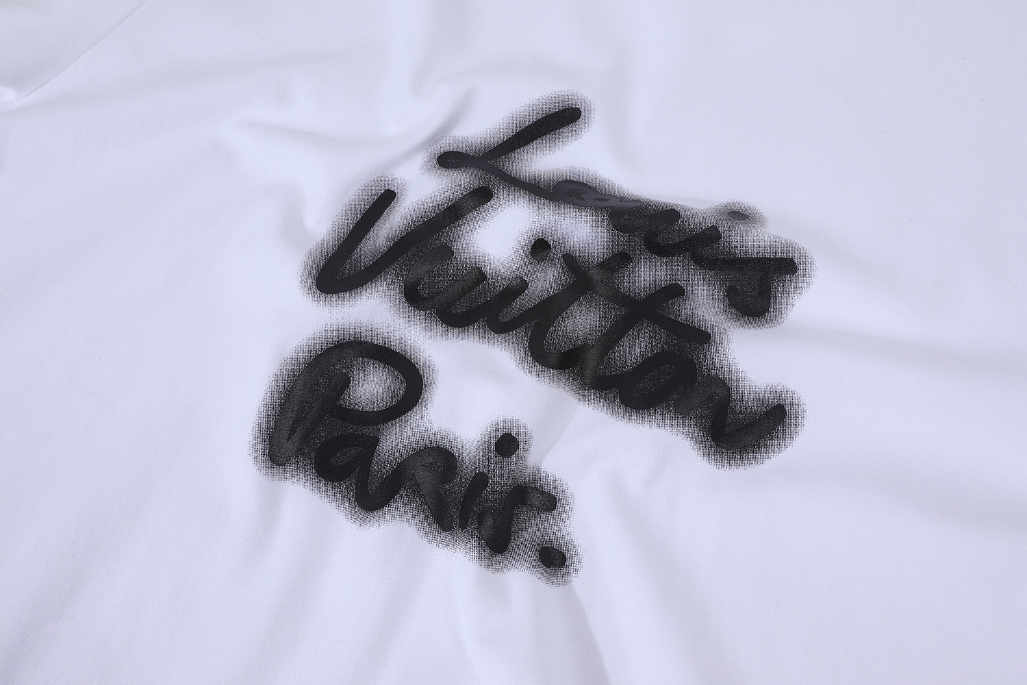 LOUIS VUITTON 霓虹标识印花 短袖 圆领 T 恤 上衣 夏款 黑色 白色 A0 1AHK86