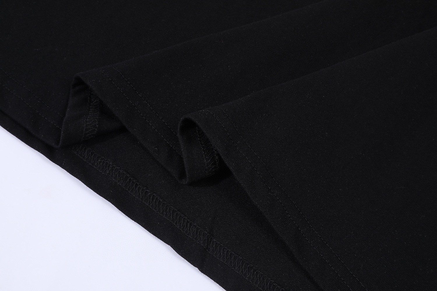 MIU MIU 刺绣徽标 圆领 休闲短袖 T恤 夏季 黑色 白色 A0