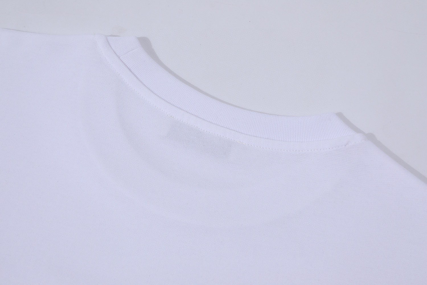 MIU MIU 刺绣徽标 圆领 休闲短袖 T恤 夏季 黑色 白色 A0