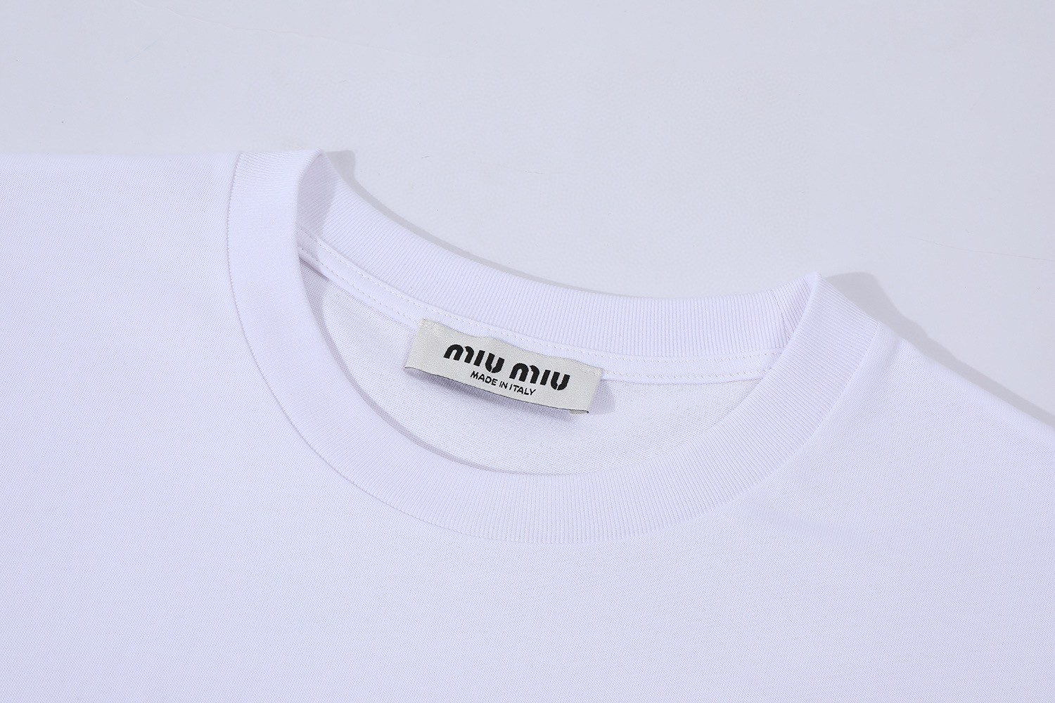MIU MIU 刺绣徽标 圆领 休闲短袖 T恤 夏季 黑色 白色 A0