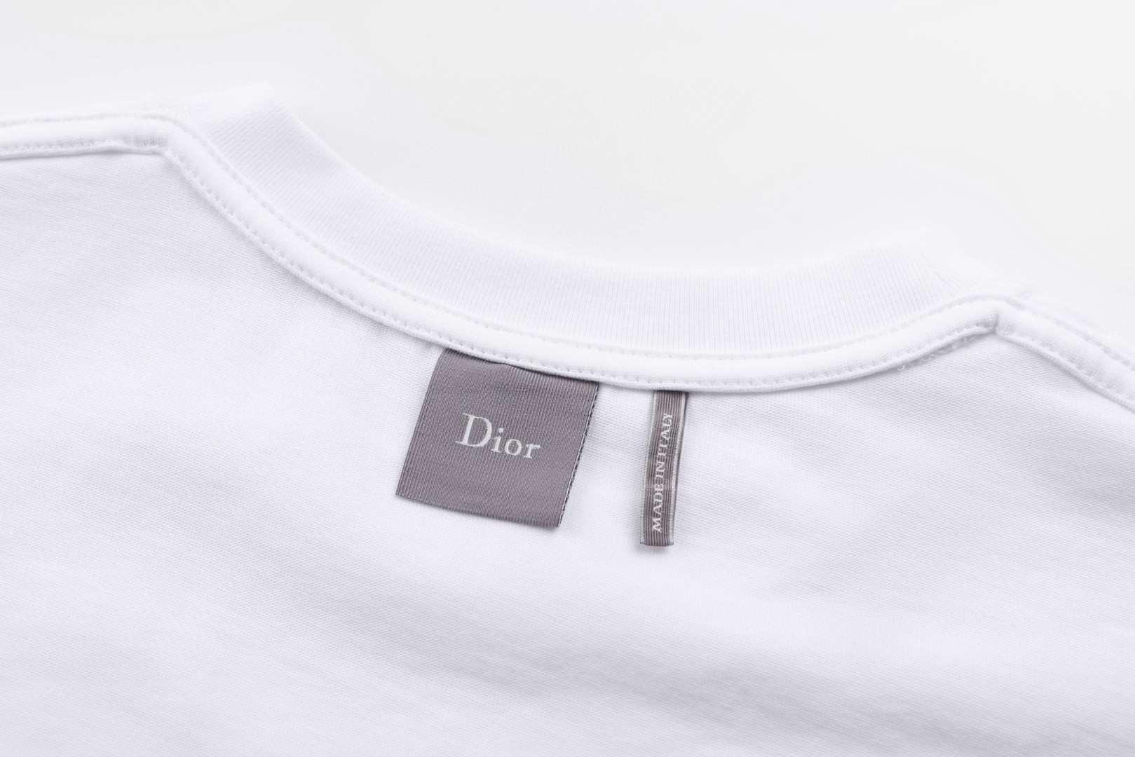 DIOR 迪奥 雏菊刺绣短袖 T恤 夏季 白色 A0 683J627A3036-C089