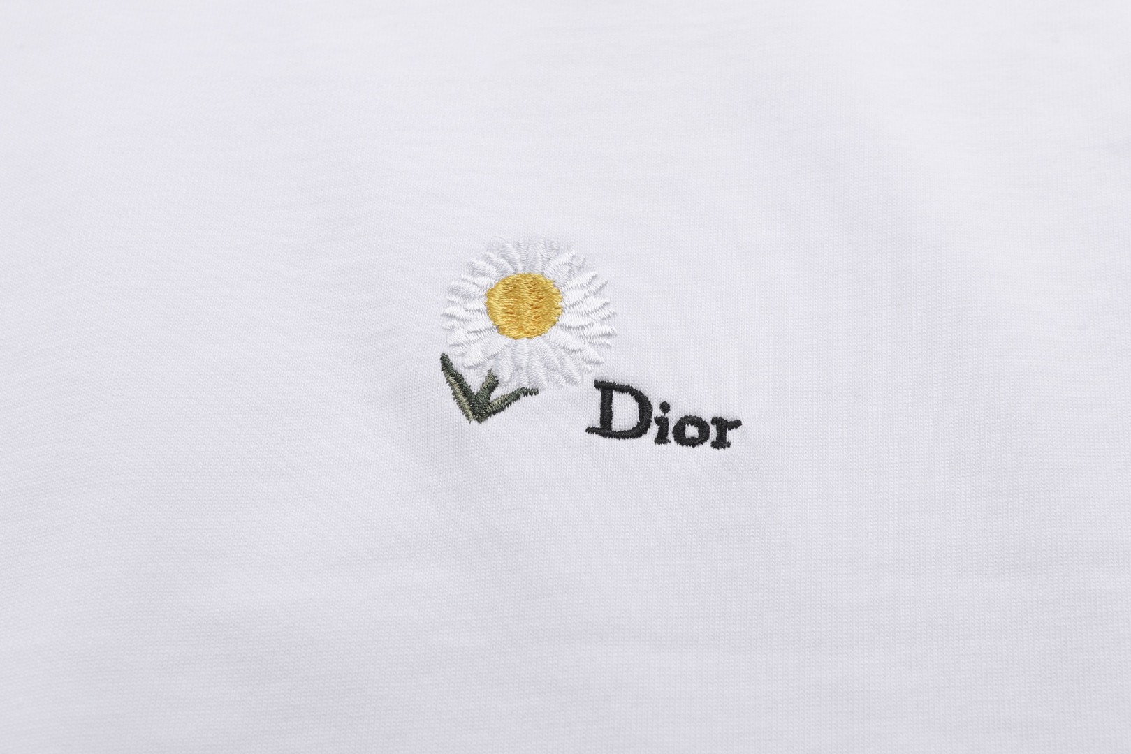 DIOR 迪奥 雏菊刺绣短袖 T恤 夏季 白色 A0 683J627A3036-C089