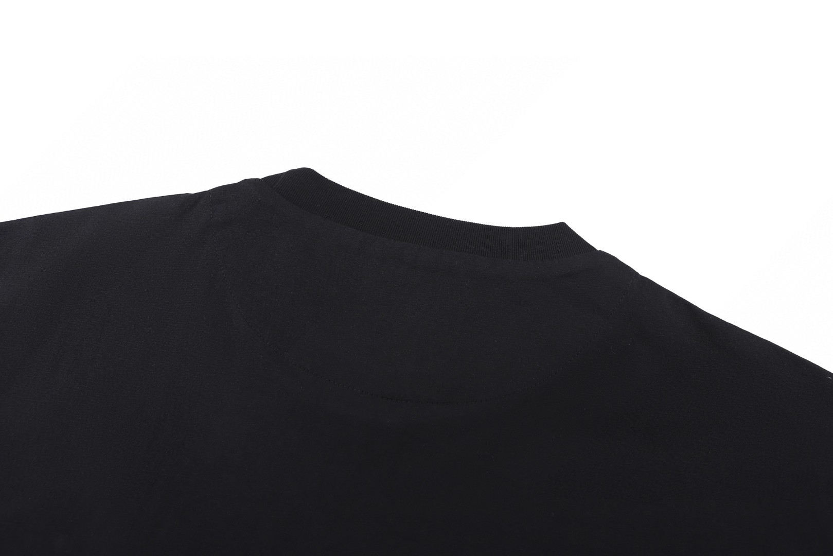 PRADA 普拉达 胸前拉链口袋圆领短袖 T恤 黑色 白色 A0 UJN661-1WQ5-F0002