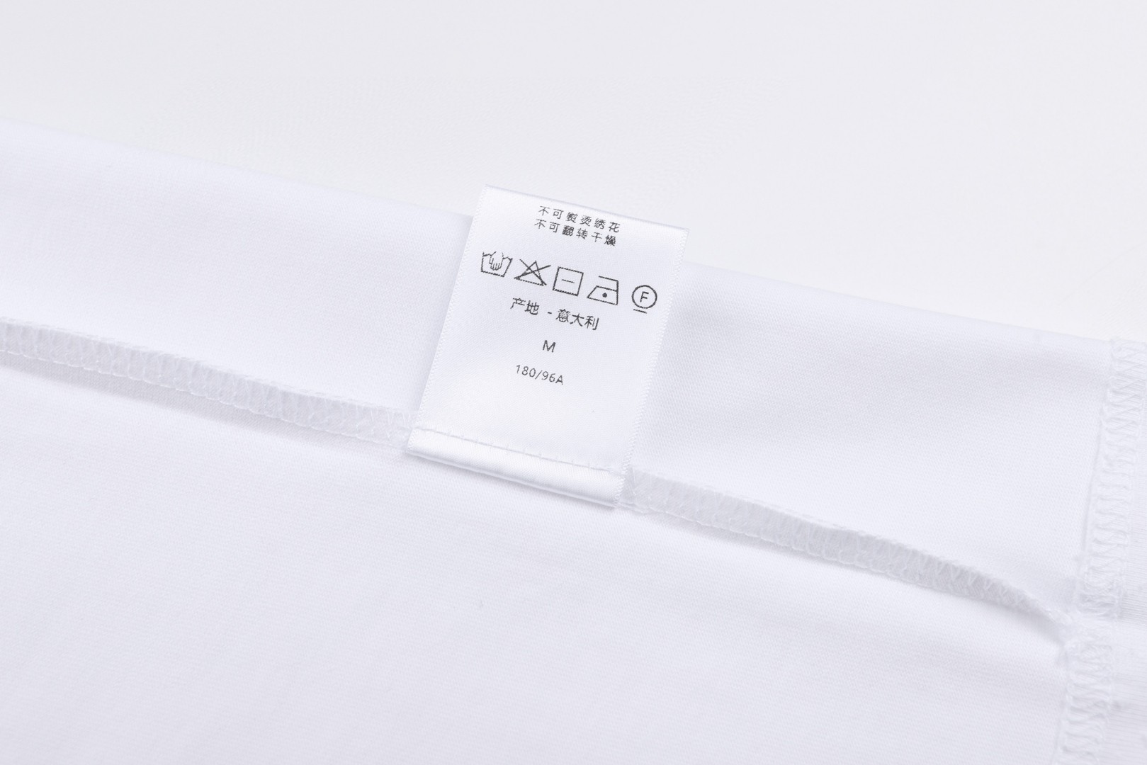 DIOR 迪奥 雏菊刺绣短袖 T恤 夏季 白色 A0 683J628A3036-C089