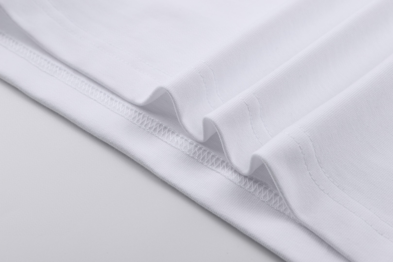 DIOR 迪奥 雏菊刺绣短袖 T恤 夏季 白色 A0 683J628A3036-C089