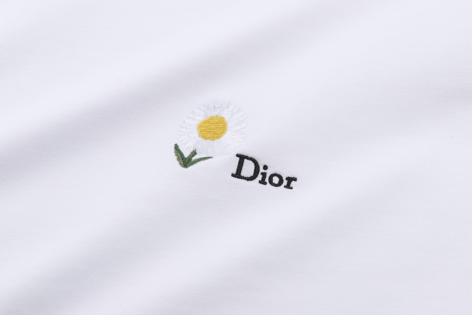 DIOR 迪奥 雏菊刺绣短袖 T恤 夏季 白色 A0 683J628A3036-C089