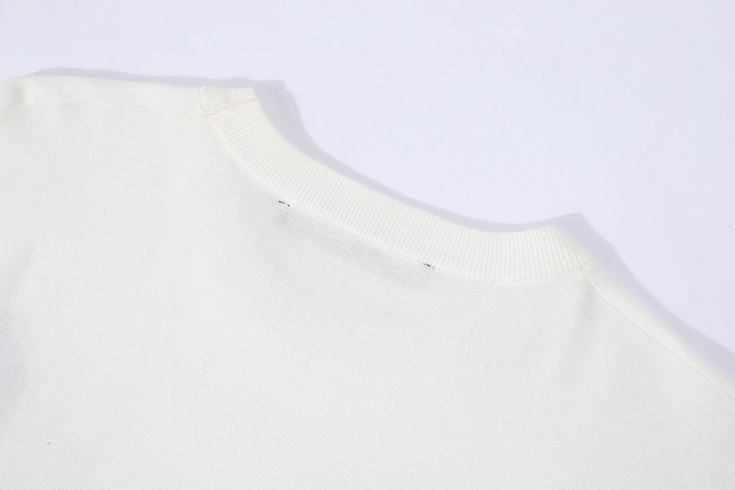 LOUIS VUITTON 字母袖提花毛织短袖 圆领 T 恤 上衣 夏款 白色 黑色 A5 1AGKM3