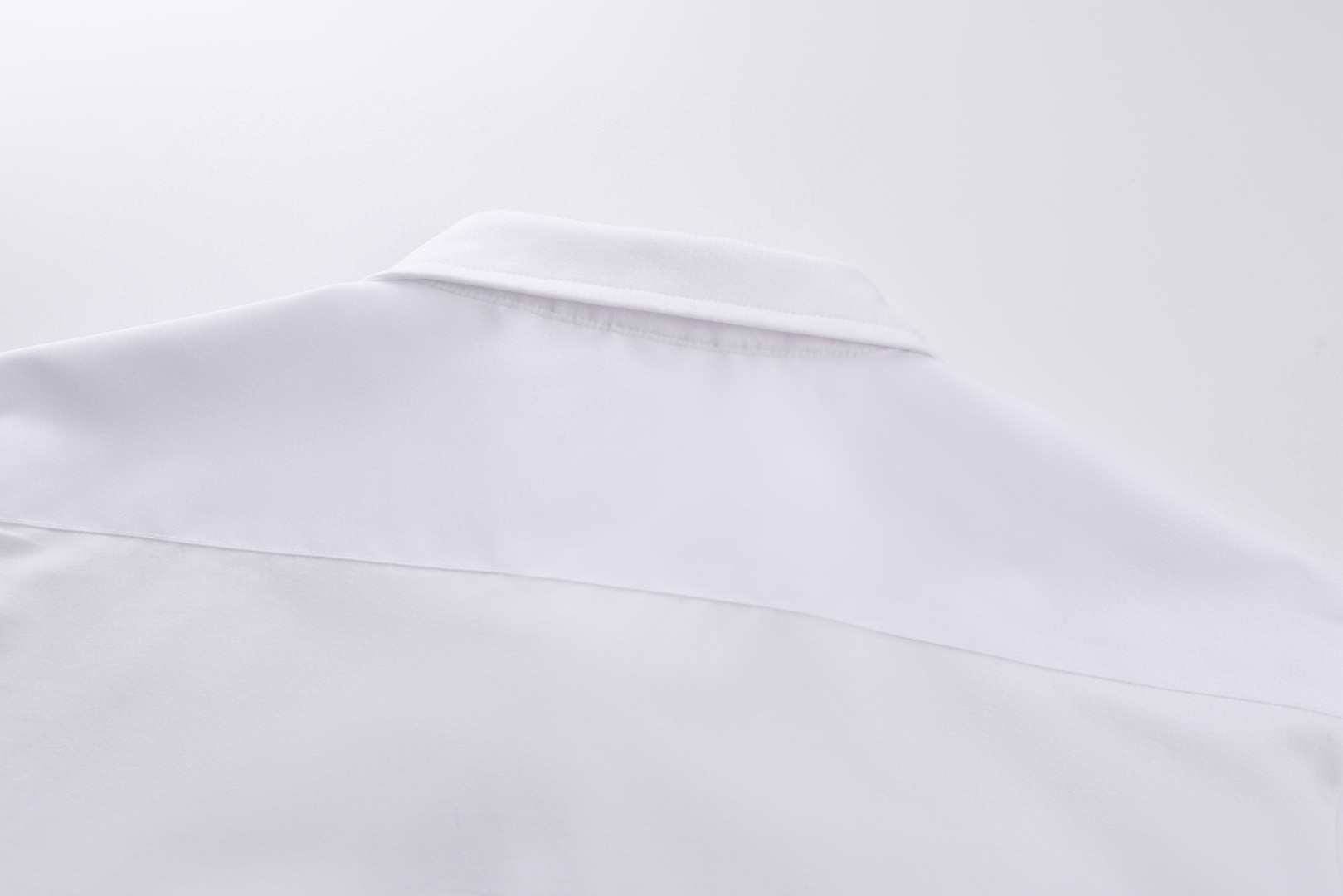 PRADA 普拉达 胸前拉链口袋拼接Polo衫 短袖 T恤 黑色 白色 A0 UJN703-1YED-F0806-S-211