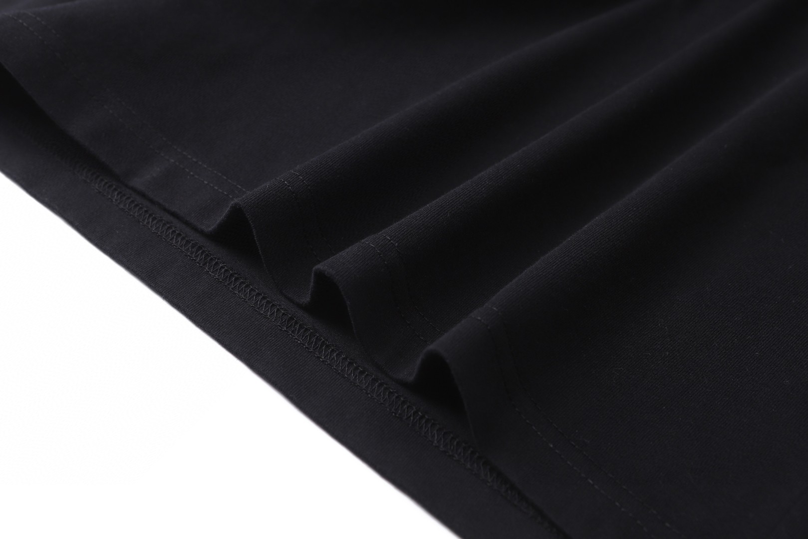 Moncler 蒙口 徽标植绒印花 圆领短袖 T恤 夏季 黑色 A0 K20918C0005789AZ9999