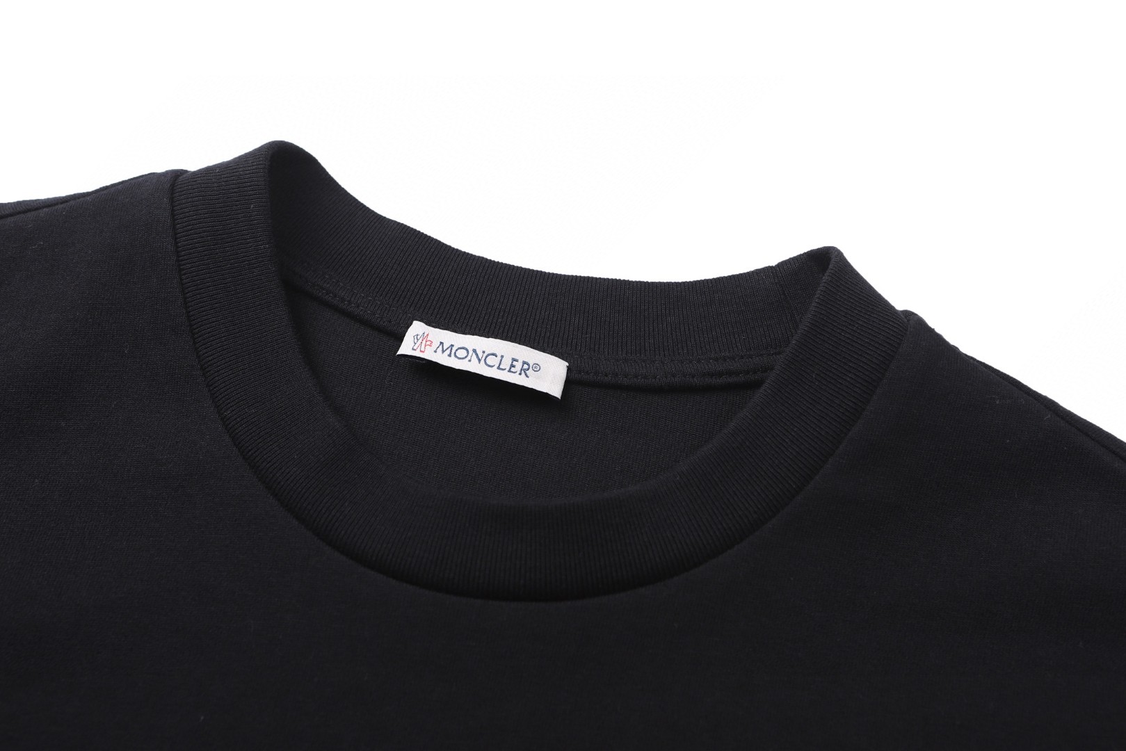 Moncler 蒙口 徽标植绒印花 圆领短袖 T恤 夏季 黑色 A0 K20918C0005789AZ9999