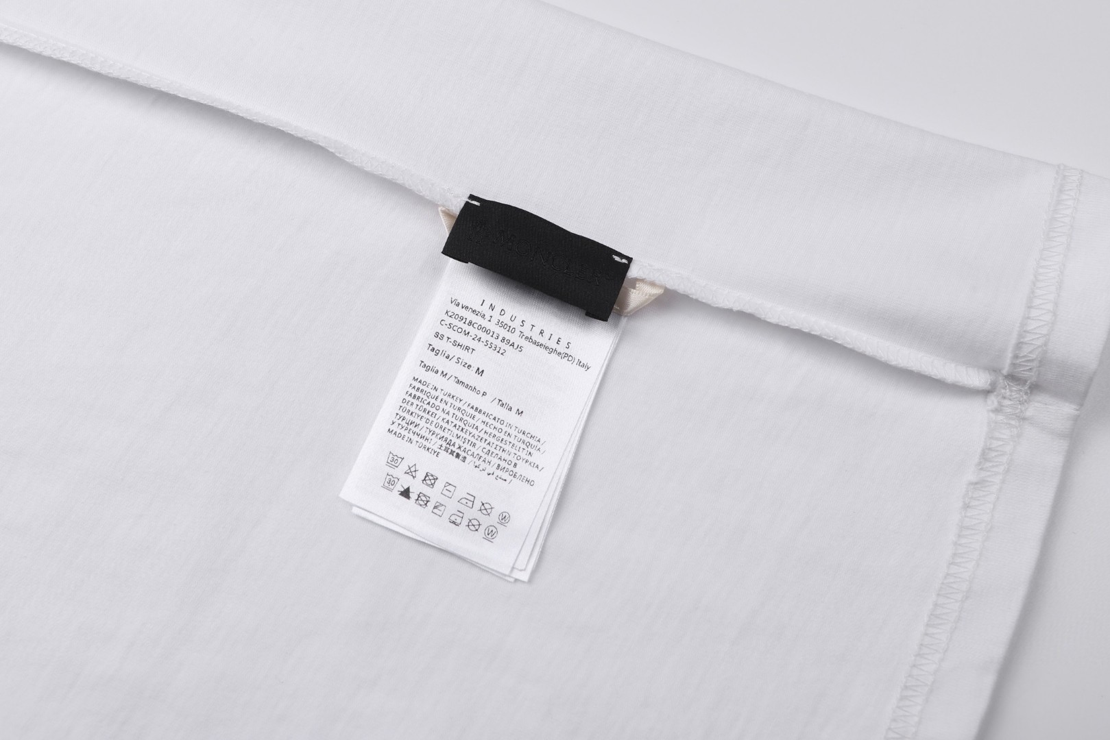 Moncler 蒙口 发泡标识印花 圆领短袖 T恤 夏季 白色 黑色 A0 K20918C0001389AJS00A