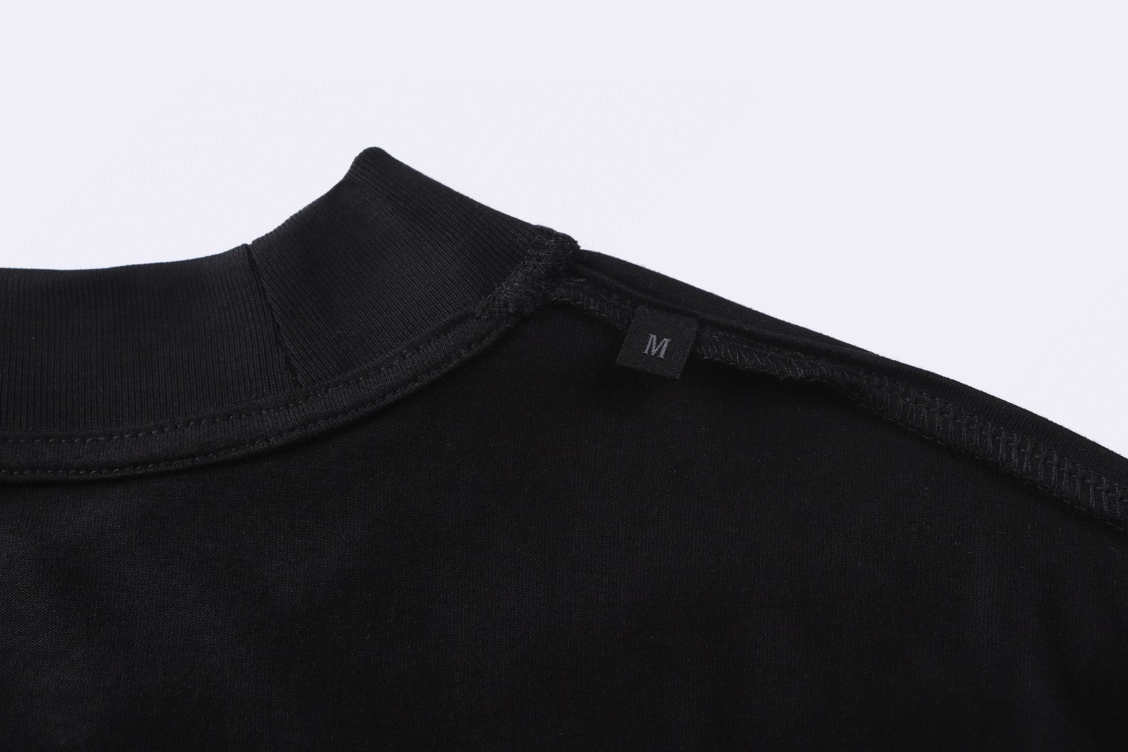 Moncler 蒙口 发泡标识印花 圆领短袖 T恤 夏季 白色 黑色 A0 K10918C00024829H8001