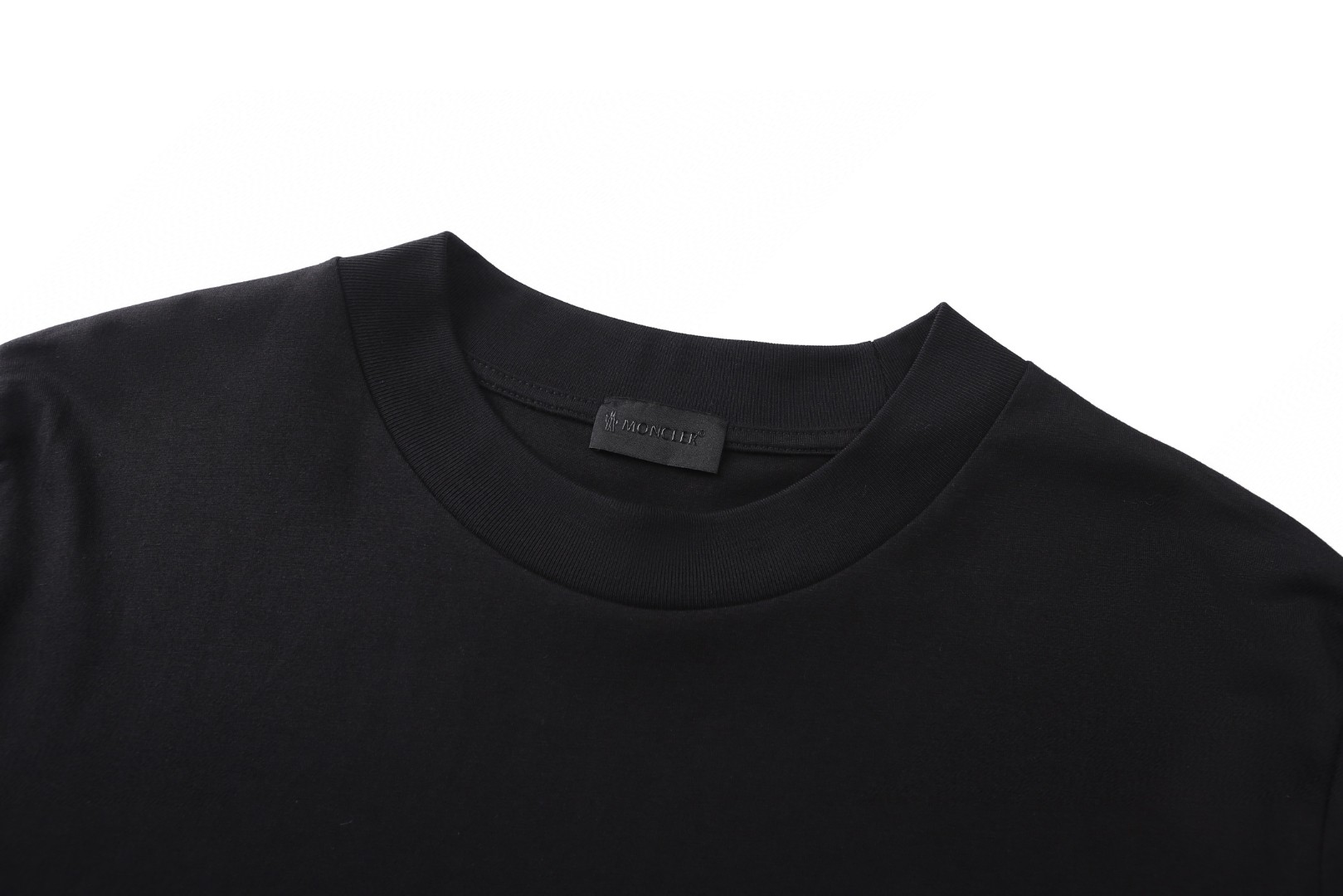 Moncler 蒙口 发泡标识印花 圆领短袖 T恤 夏季 白色 黑色 A0 K10918C00024829H8001