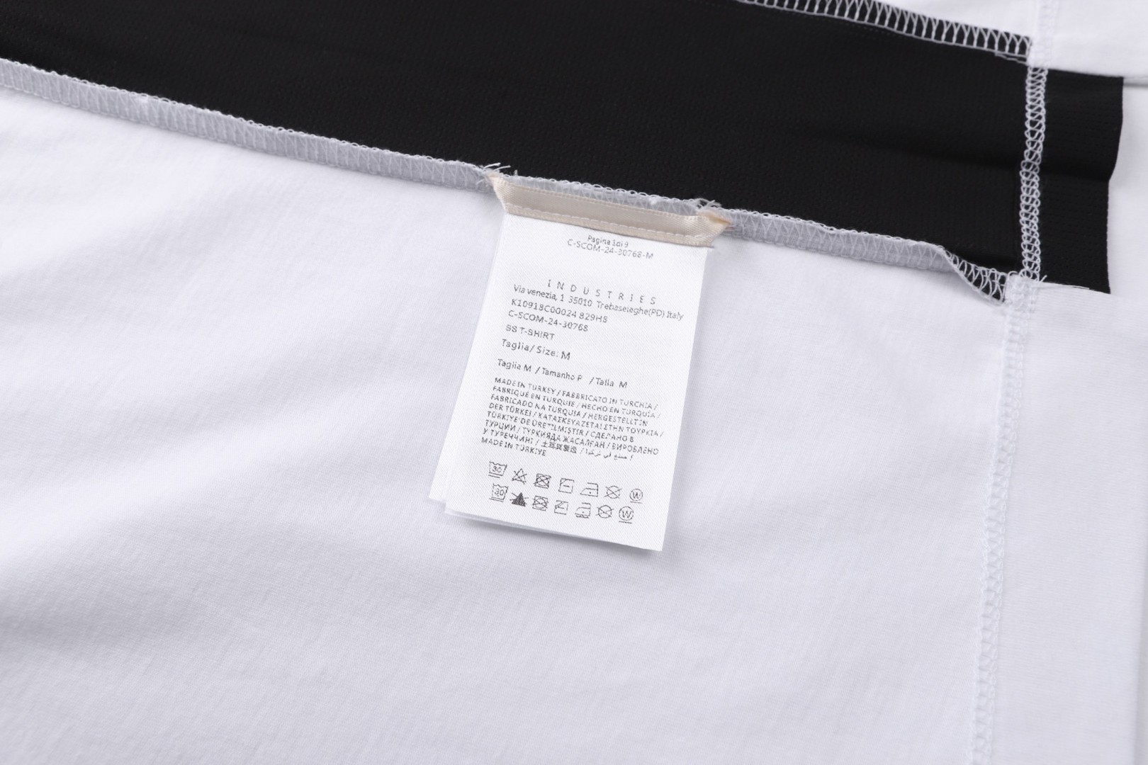 Moncler 蒙口 发泡标识印花 圆领短袖 T恤 夏季 白色 黑色 A0 K10918C00024829H8001