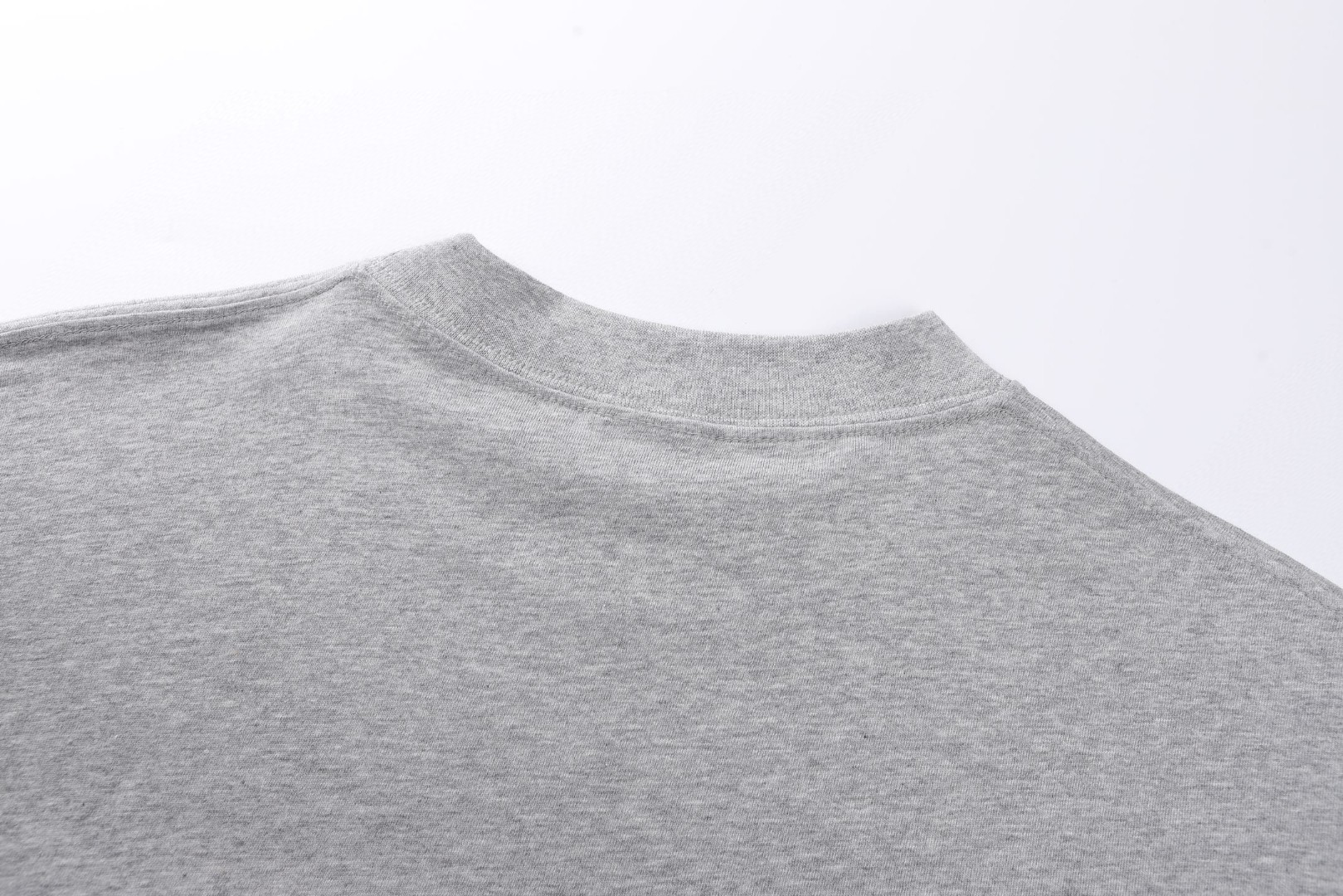 Balenciaga 巴黎世家 草书字母刺绣短袖 T恤 圆领 夏季 灰色 黑色 A0 764235TTVM72569