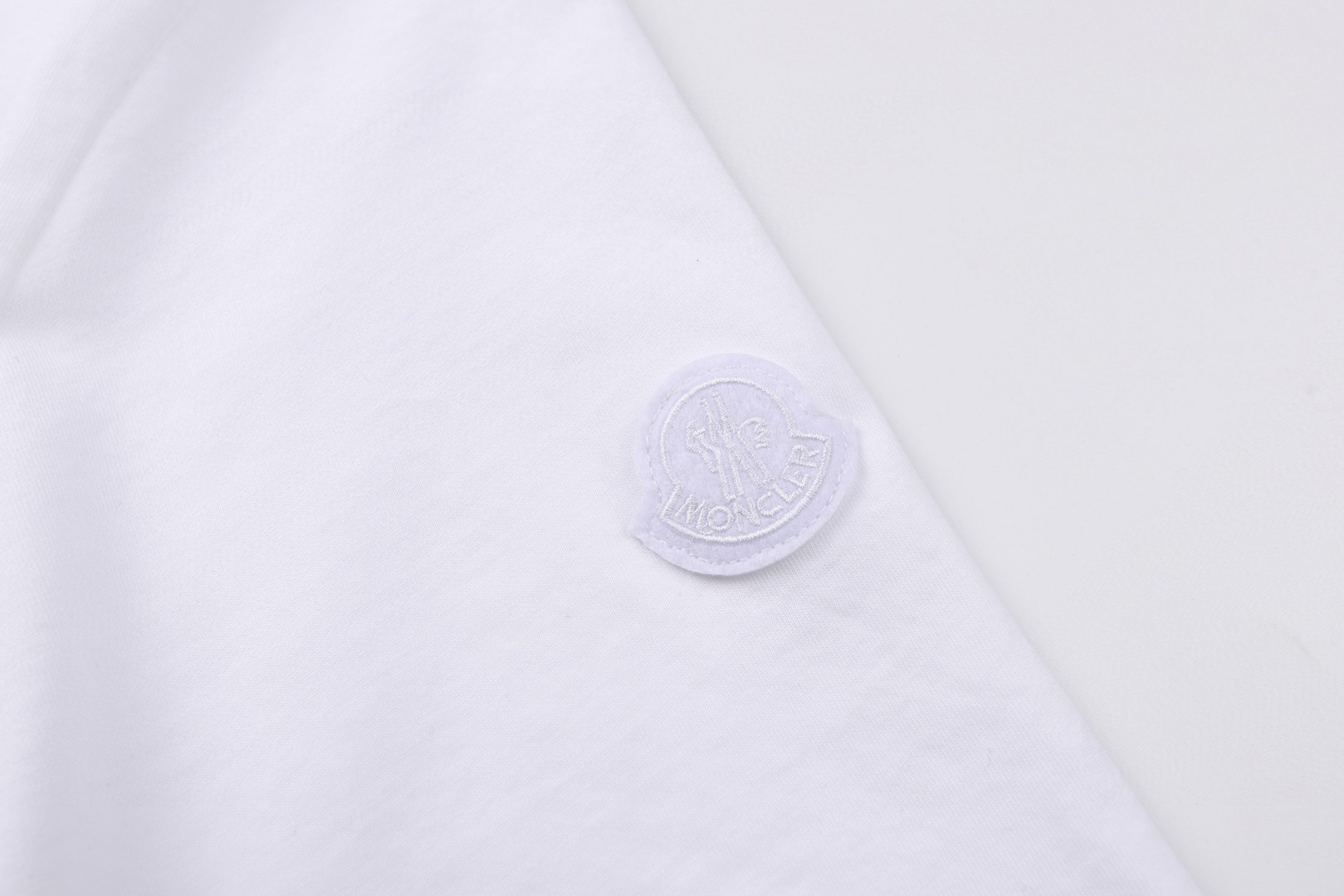 Moncler 蒙口 徽标胶浆印花 圆领短袖 T恤 夏季 白色 黑色 A0 K10918C0005289AJSF01