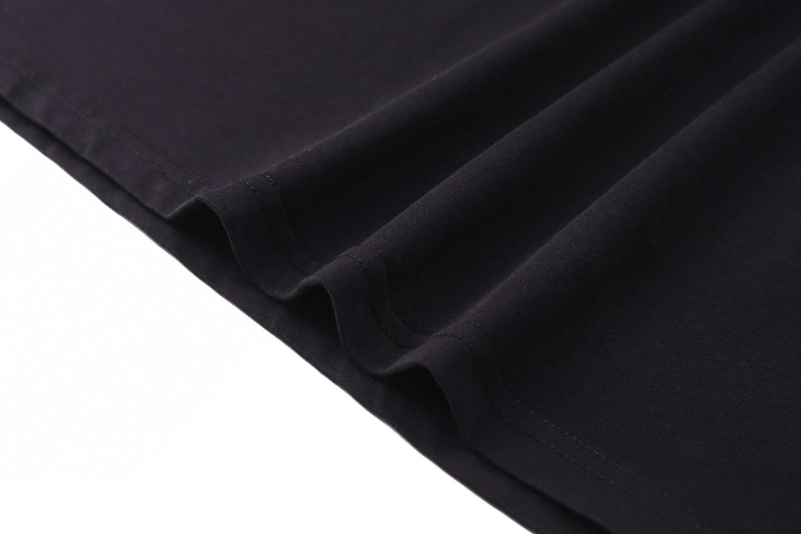 Moncler 蒙口 徽标胶浆印花 圆领短袖 T恤 夏季 白色 黑色 A0 K10918C0005289AJSF01