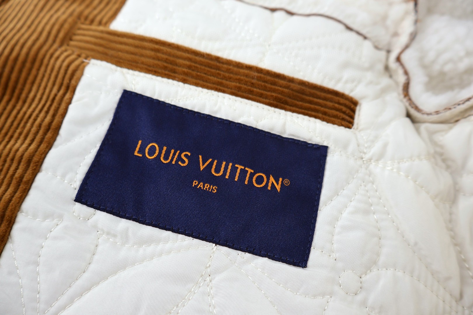 LOUIS VUITTON 路易威登 SKI滑雪系列 灯芯绒拼皮卡车外套 夹克 保暖 驼色 C0 1AJBQR