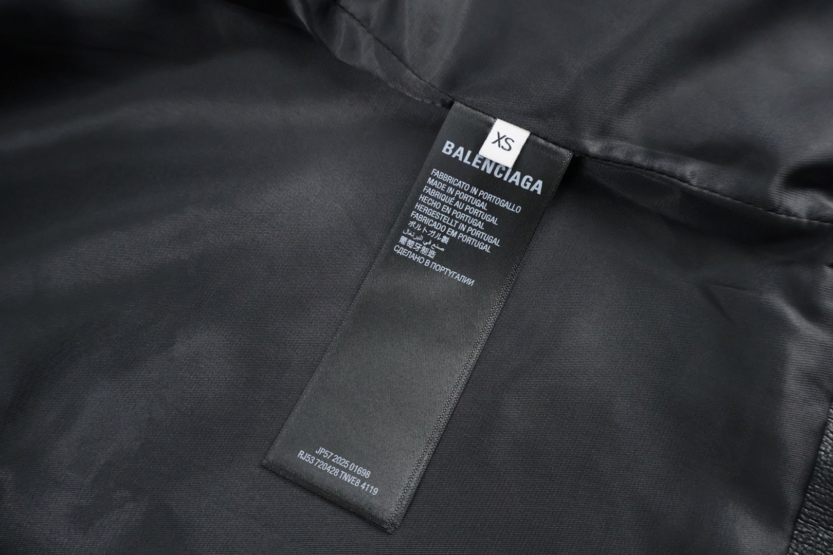 Balenciaga 巴黎世家 手臂字母贴皮刺绣皮衣 夹克 外套 长袖 黑色 C0