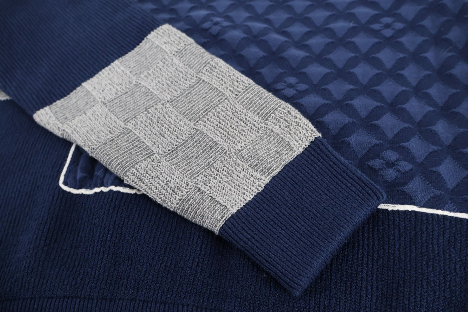 LOUIS VUITTON 路易威登 Nigo联名款 拼接拉链立领针织毛衣 外套 夹克 蓝色 C0 1AIMAA