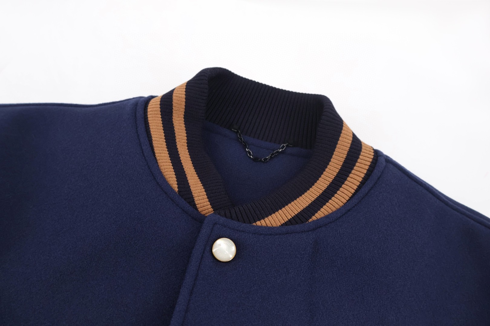 LOUIS VUITTON 路易威登 手工串珠烫钻拼皮棒球服夹克 外套 C0 1AJVKP