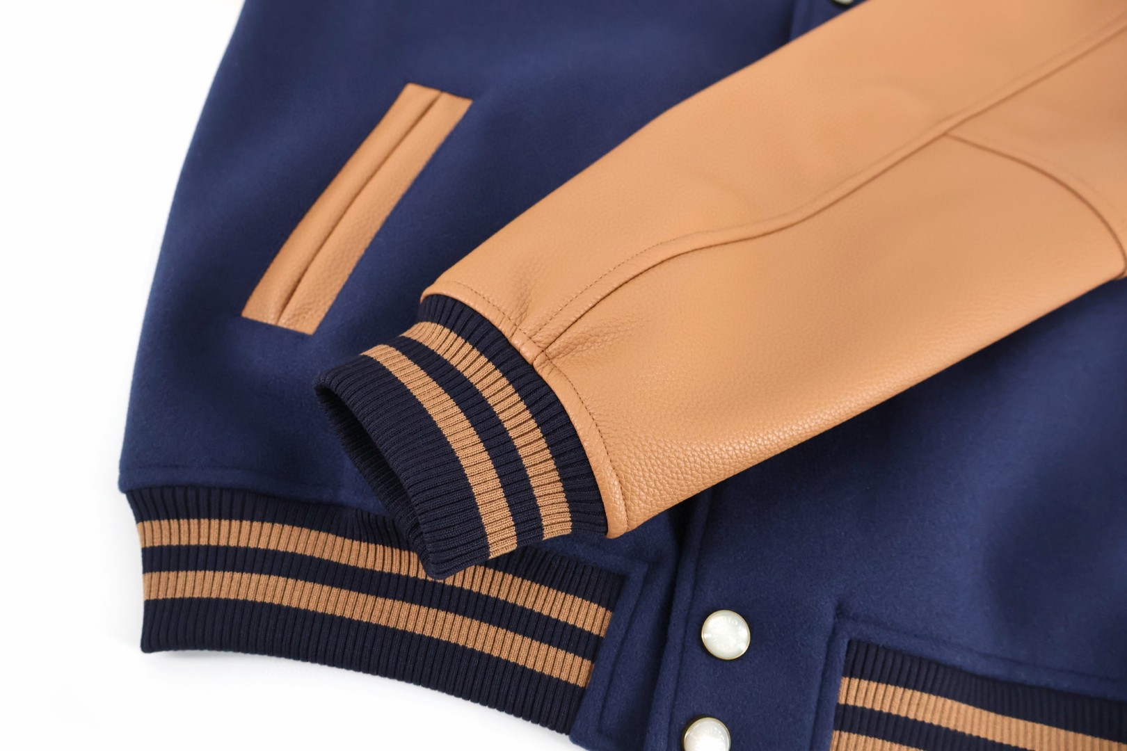 LOUIS VUITTON 路易威登 手工串珠烫钻拼皮棒球服夹克 外套 C0 1AJVKP